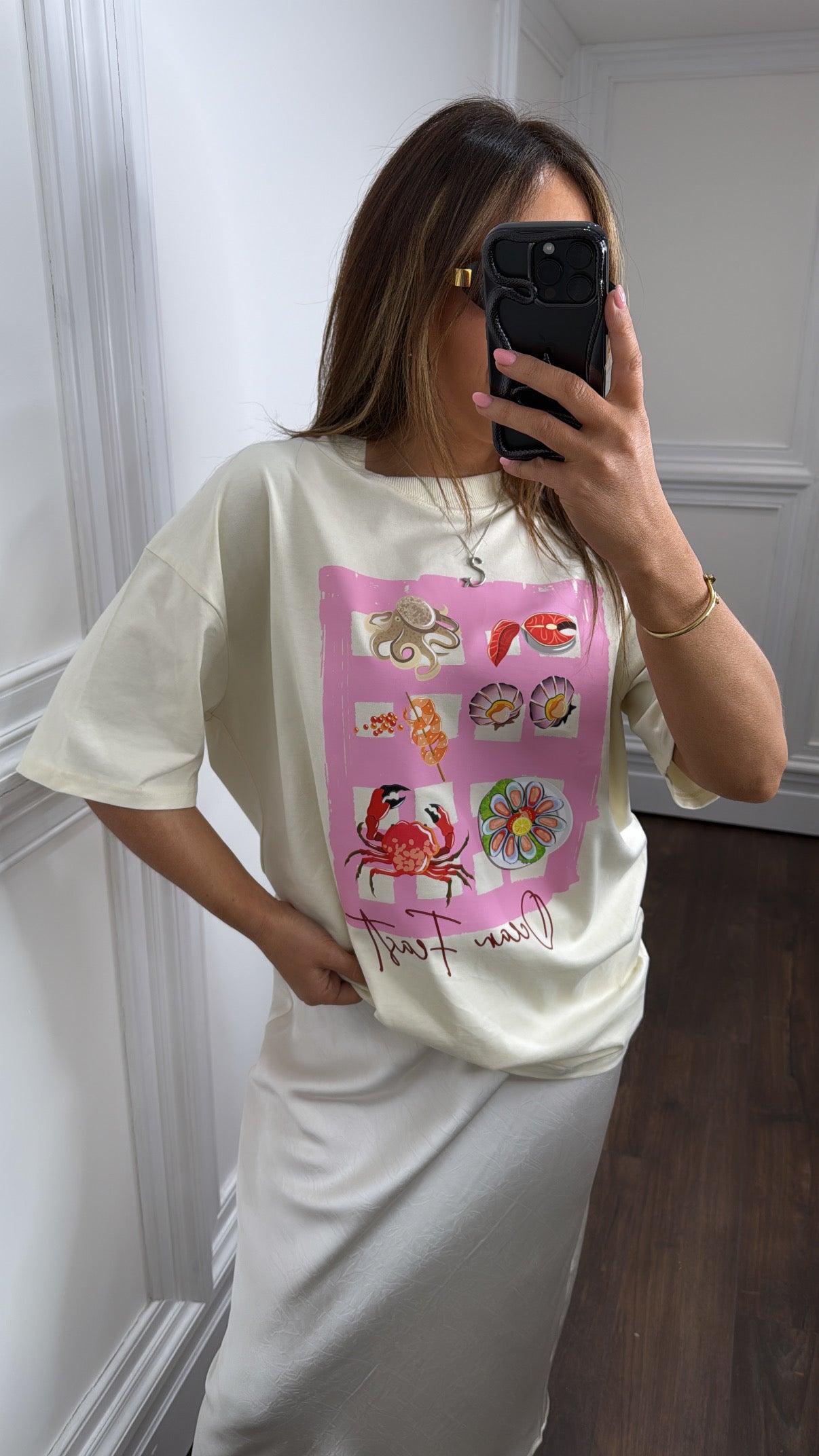 OCEAN FEAST cream oversized logo t-shirt