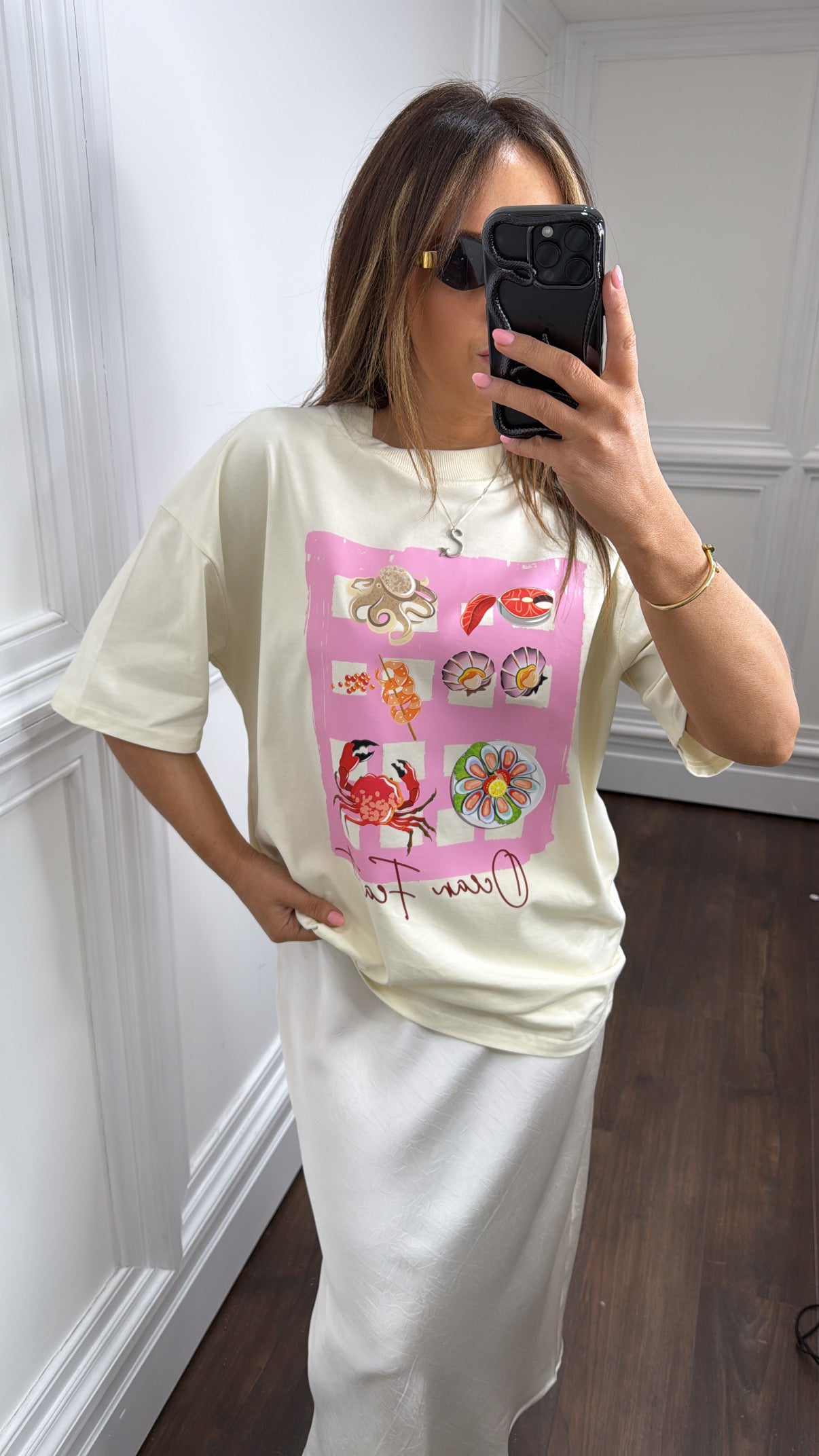 OCEAN FEAST cream oversized logo t-shirt
