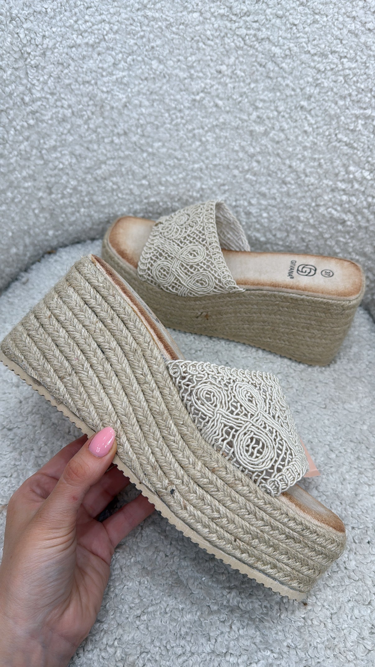 JENNIFER beige crochet style espadrille wegdes