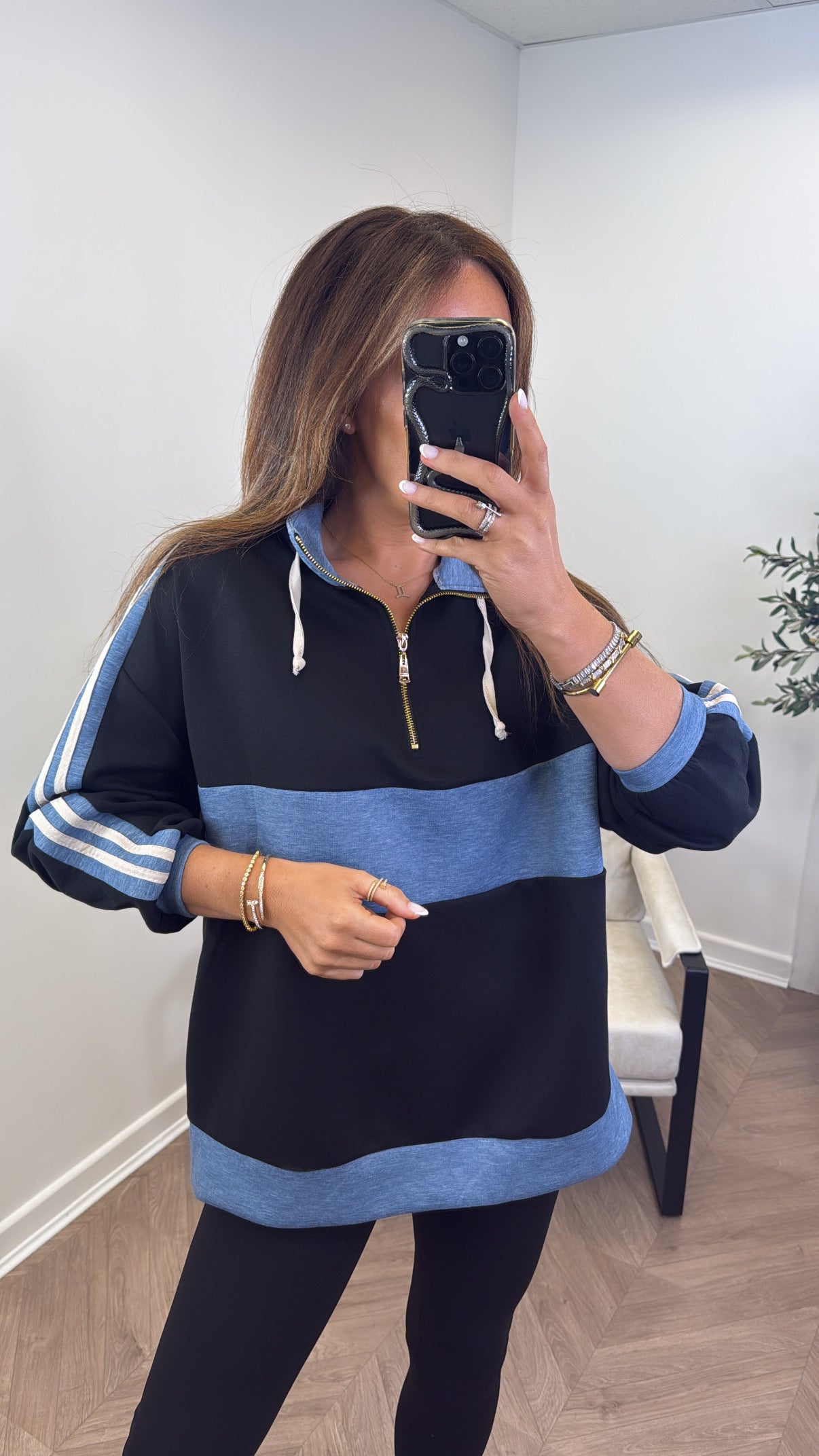 JESSIE black contrast sweatshirt