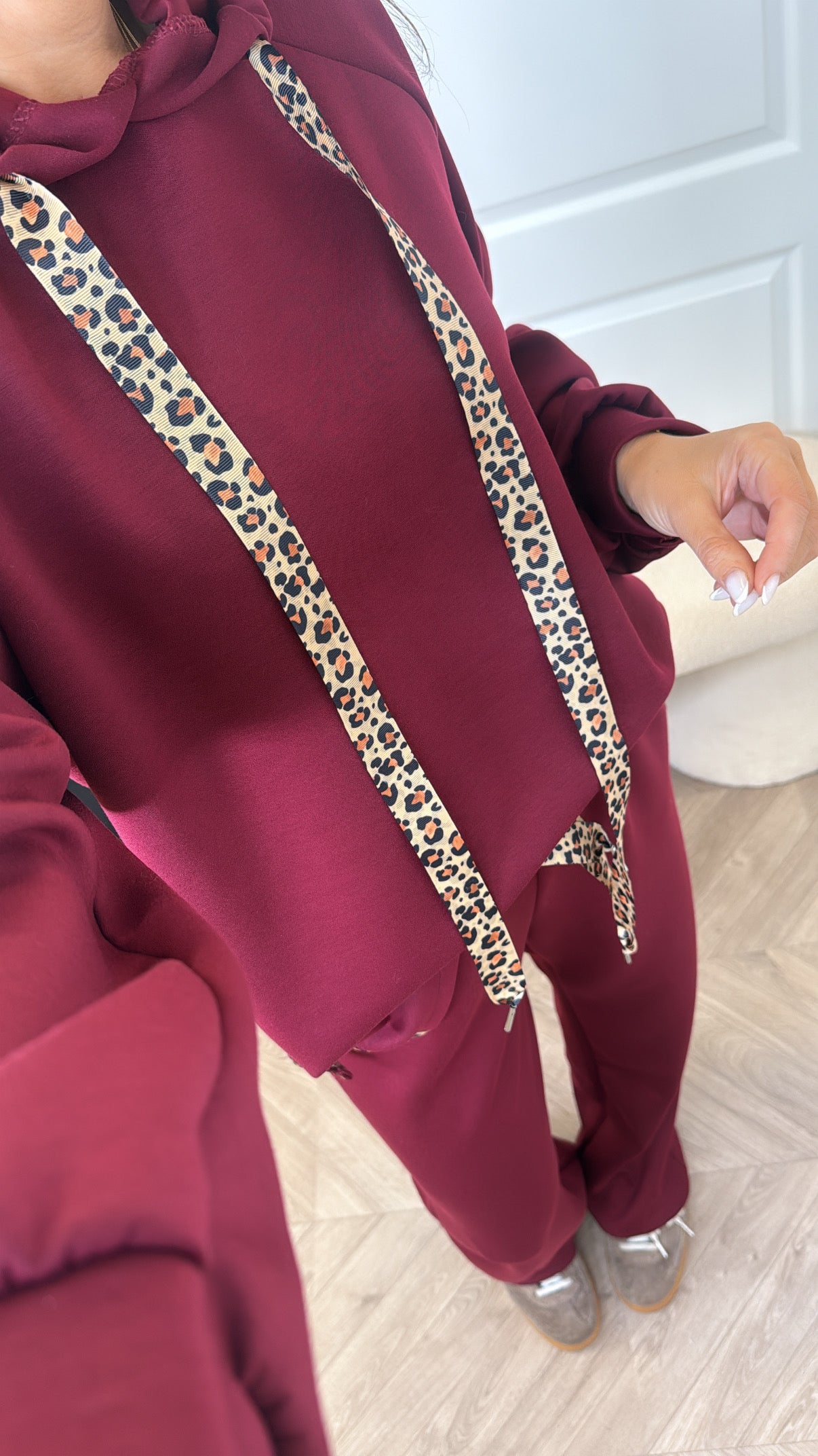 MILA burgundy lounge set with leopard ribbon