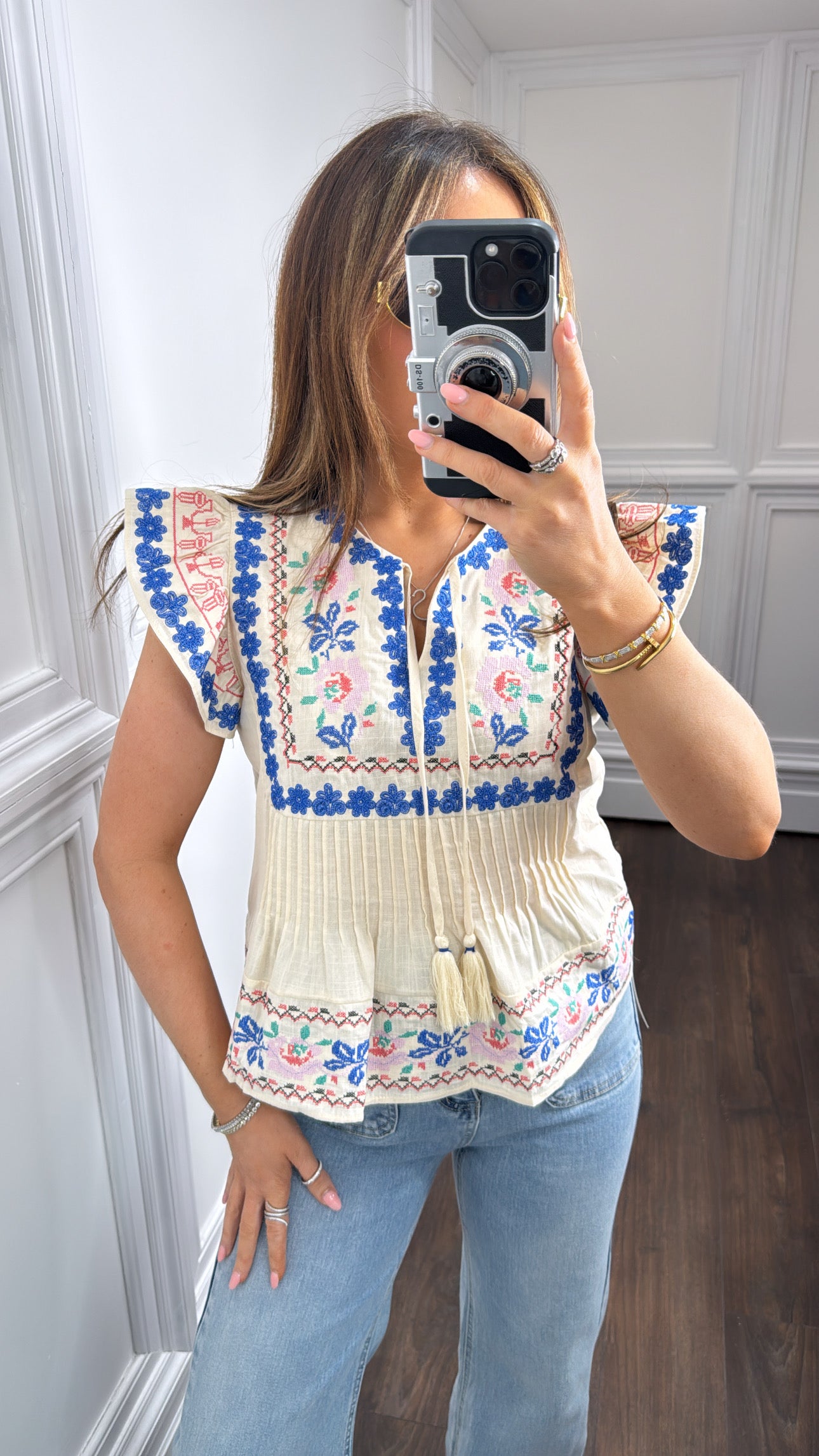 ELENOR beige embroidered detail top