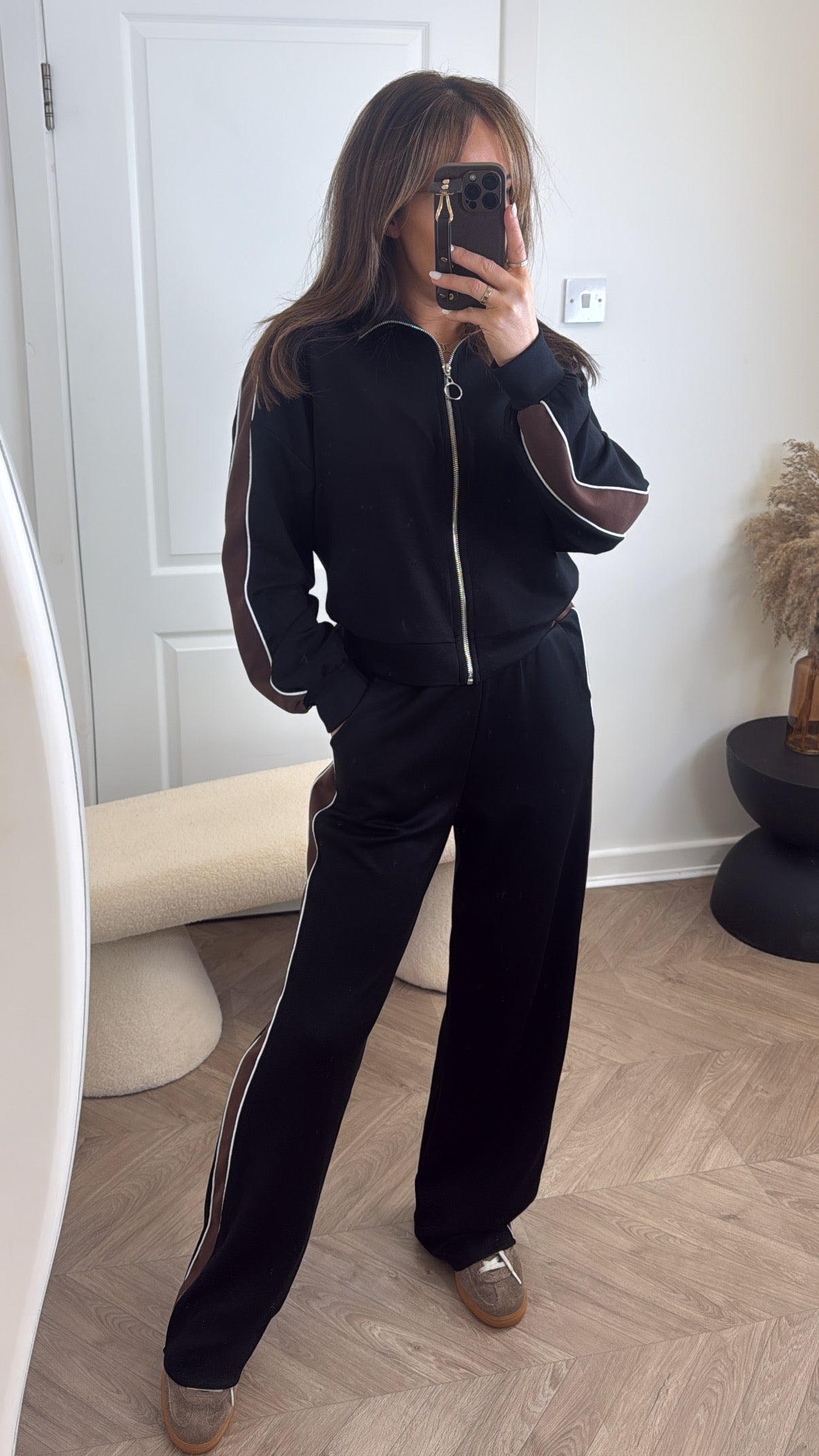 ISABELLA black contrast zip up lounge set