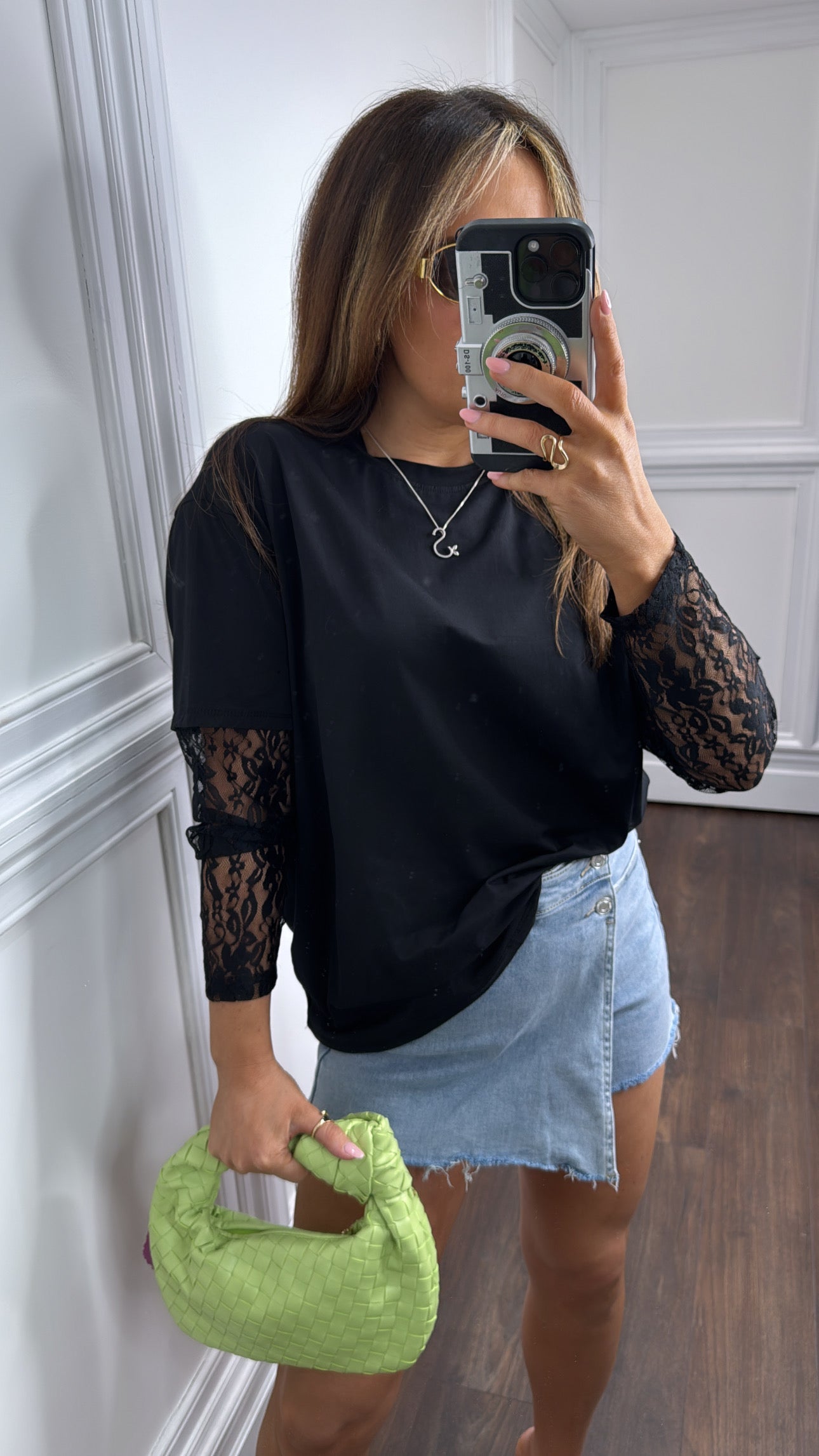 AMALIE black lace sleeve tshirt