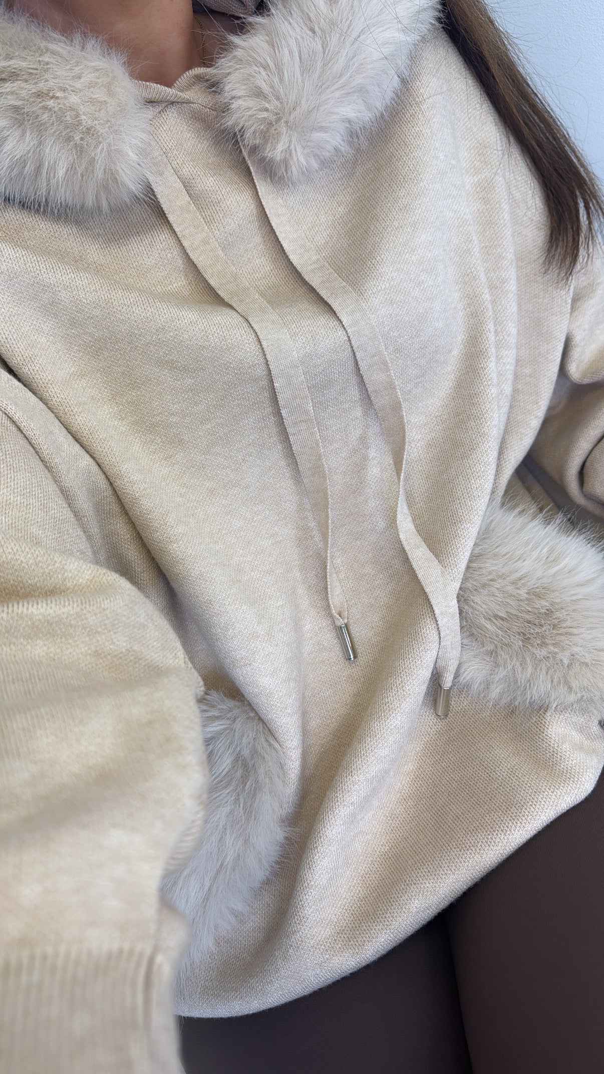 FELICITY beige faux fur trim hoody