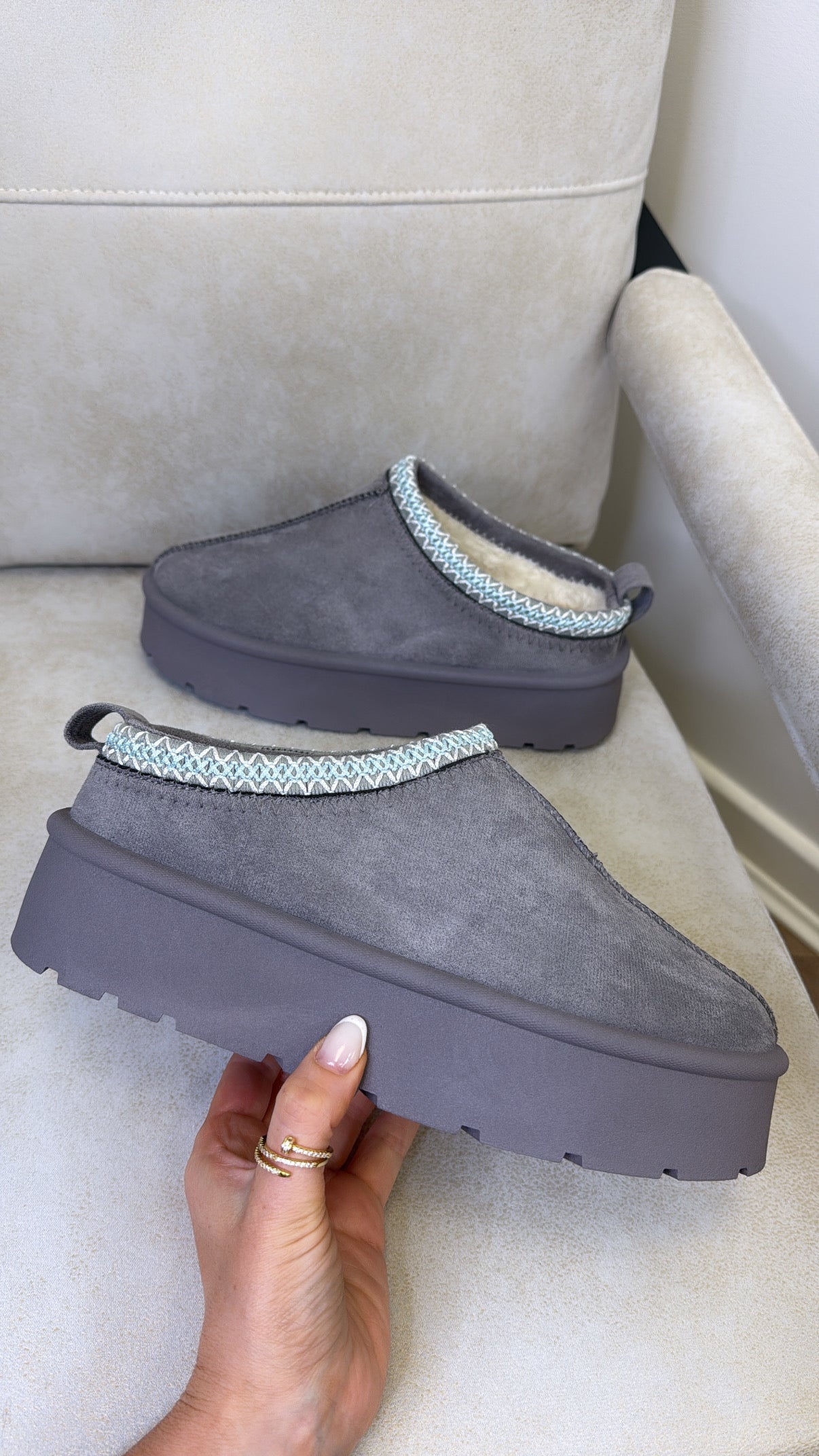TARA grey cosy faux suede mules
