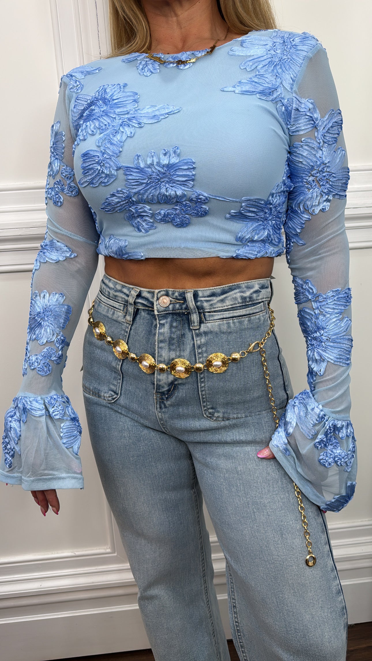 REEVA blue floral cuff top