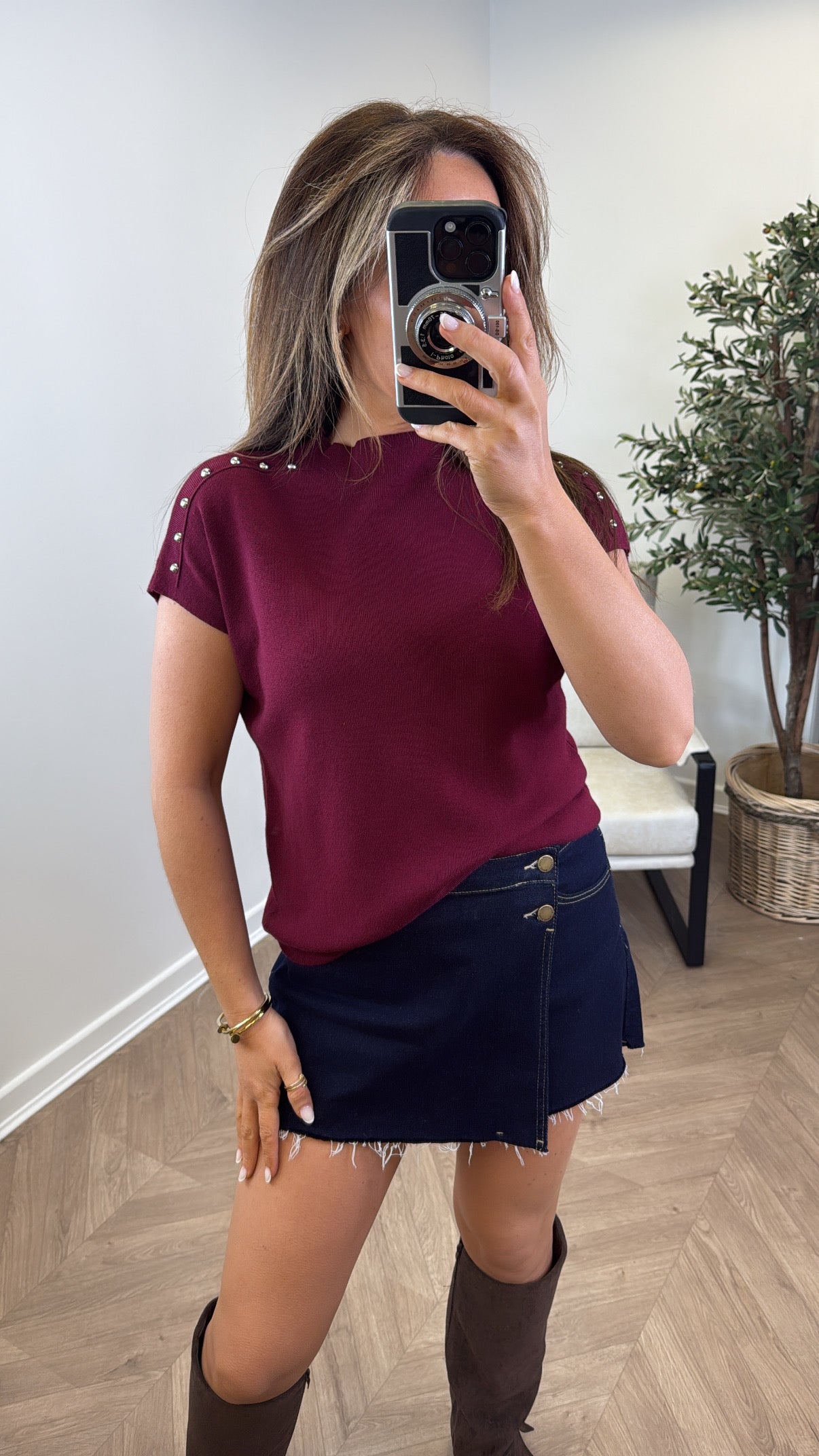 KAYLA burgundy fine knit stud detail top