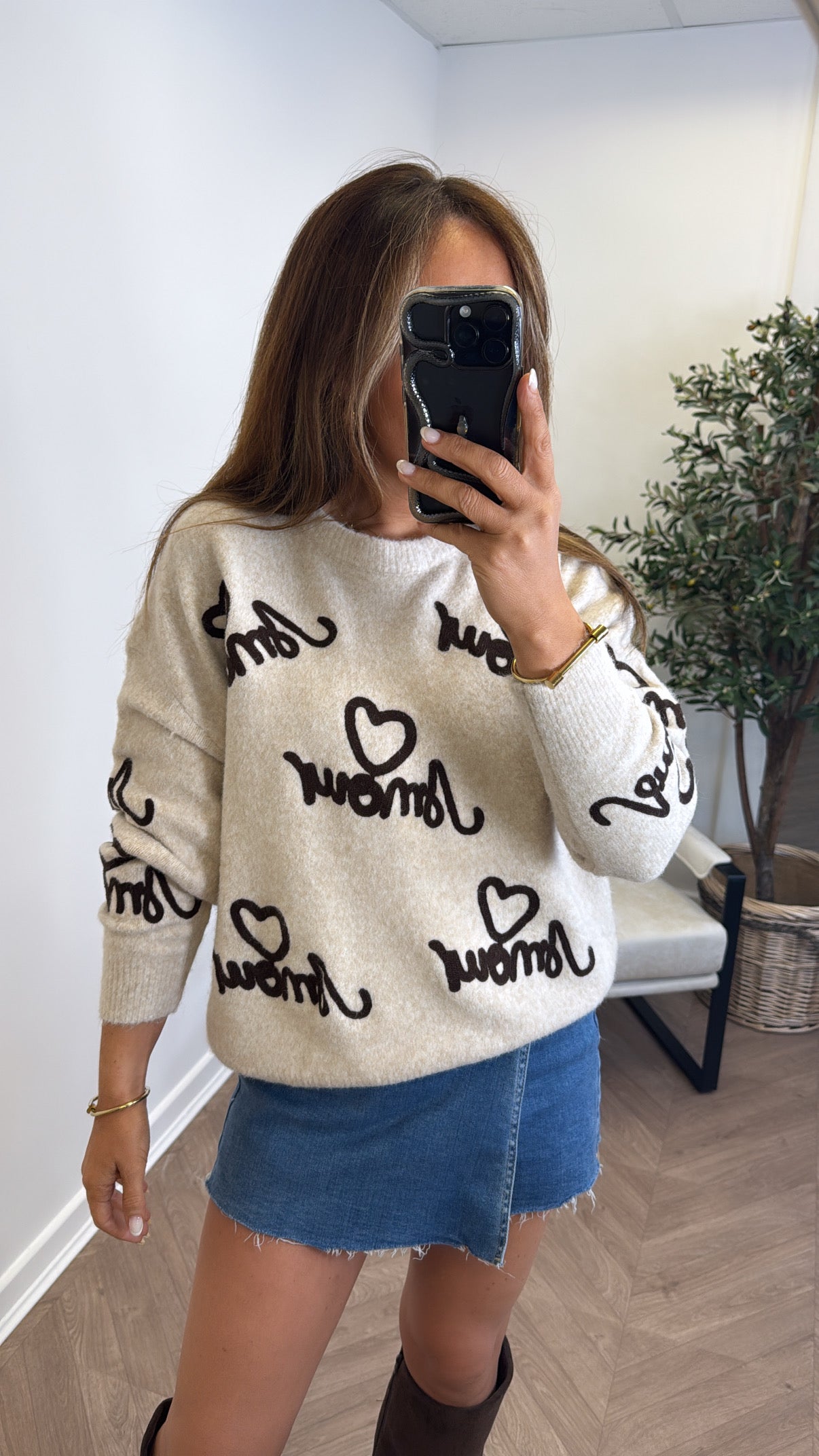 AMOUR beige fluffy jumper with embroidered detail
