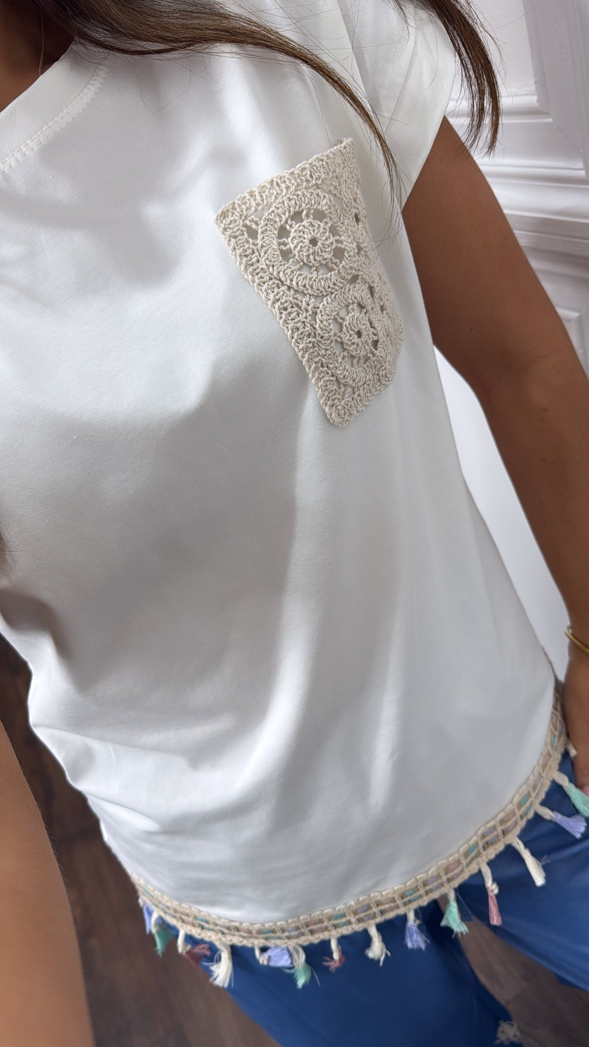 LARA white crochet pocket tassel tshirt