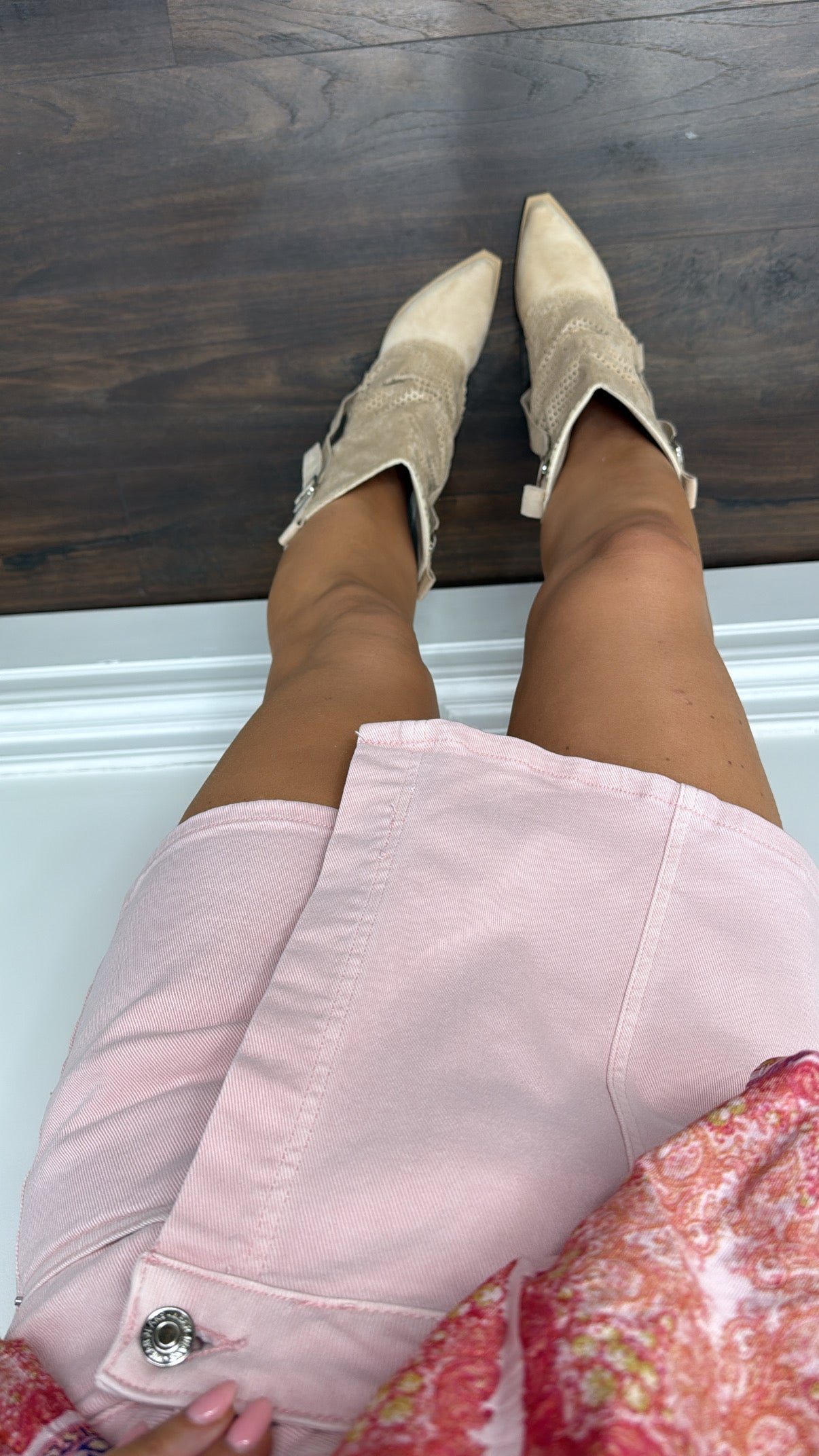 EDEN baby pink denim skort with silver button