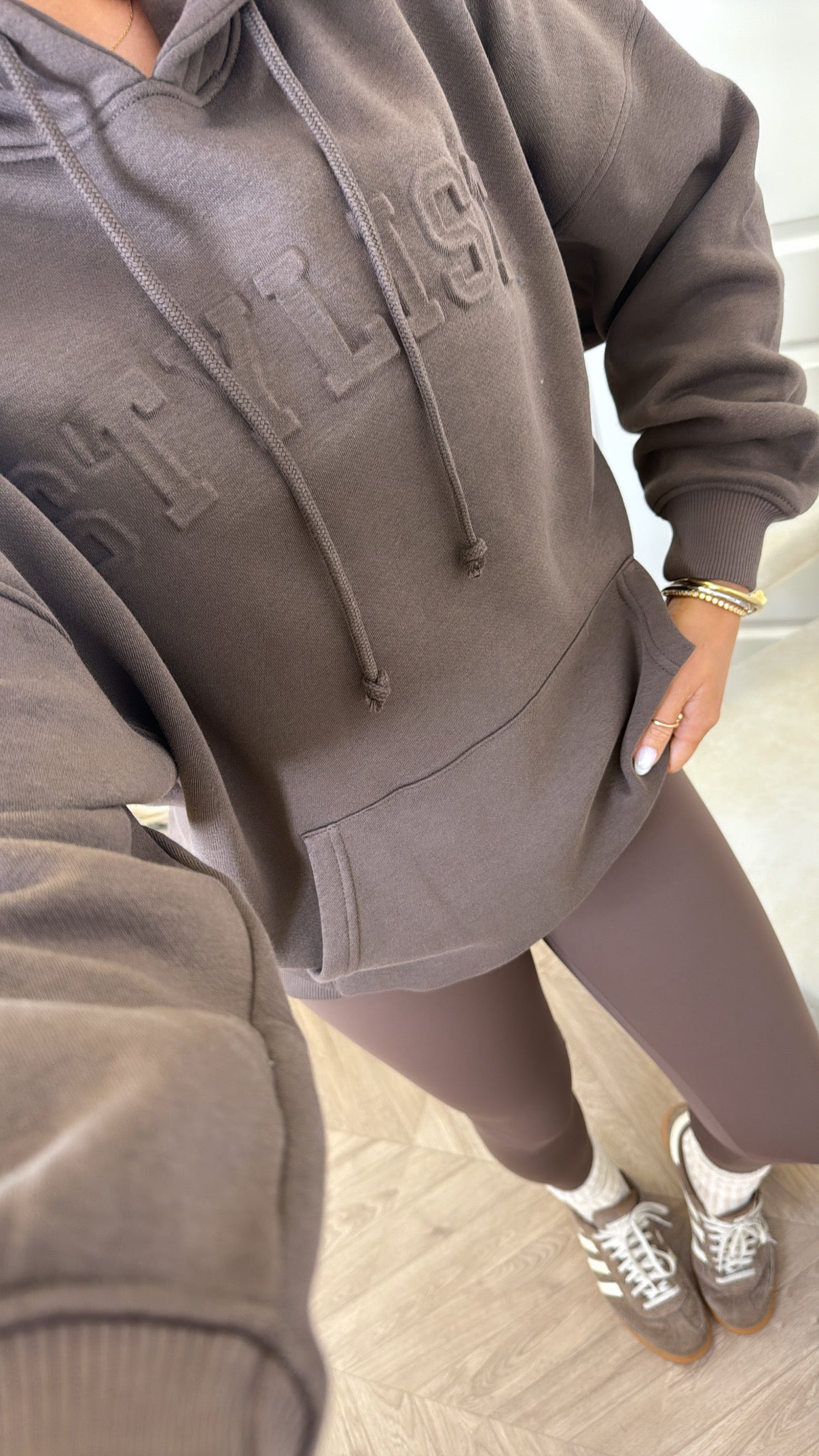 STYLIST brown embossed logo oversized hoody