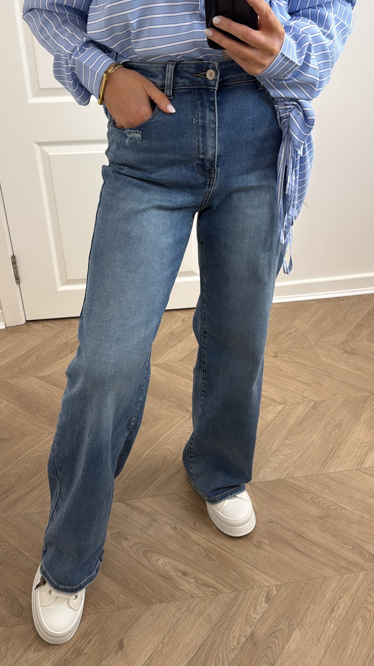 ASTON mid wash stretchy dad jeans