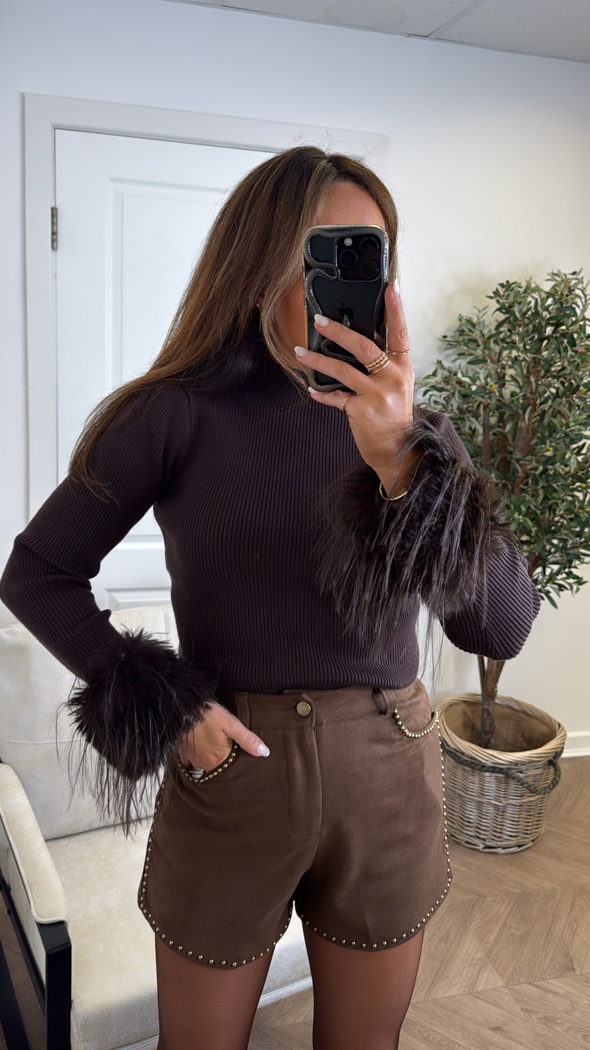 MILLY brown ribbed top with fluffy cuffs