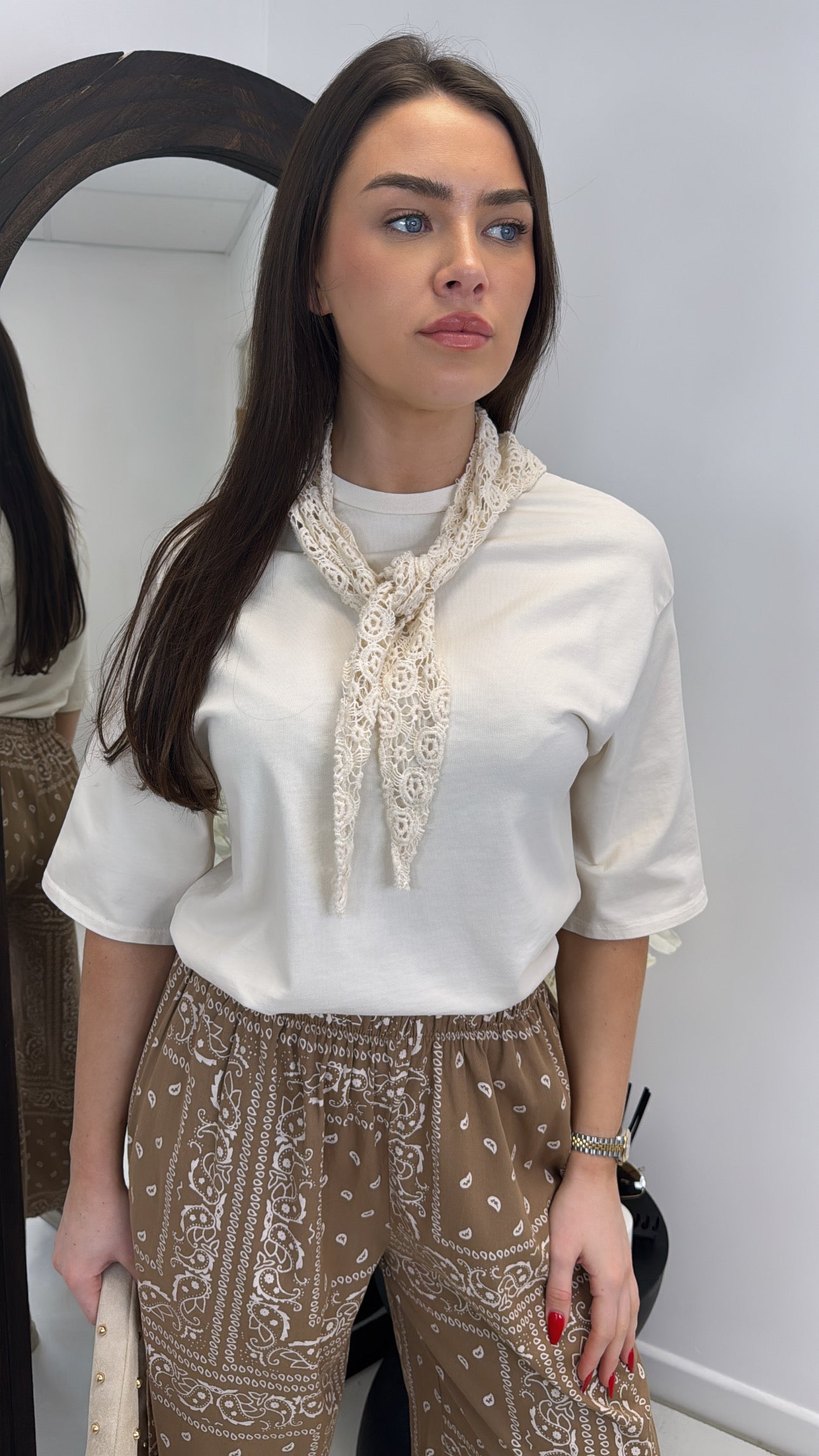 BETH cream t-shirt with removable crochet neck tie