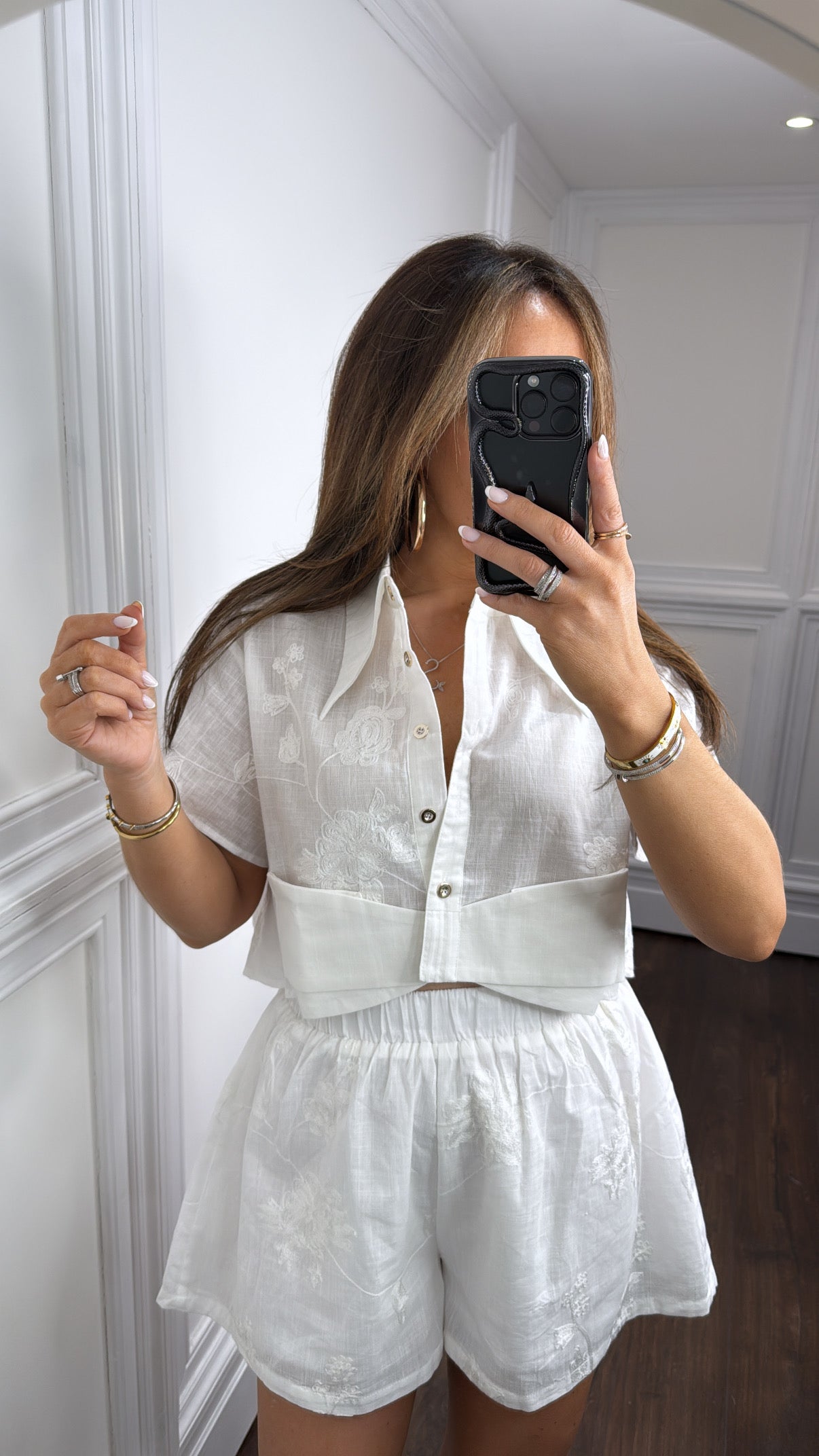 GEMMA white statement collar co-ord