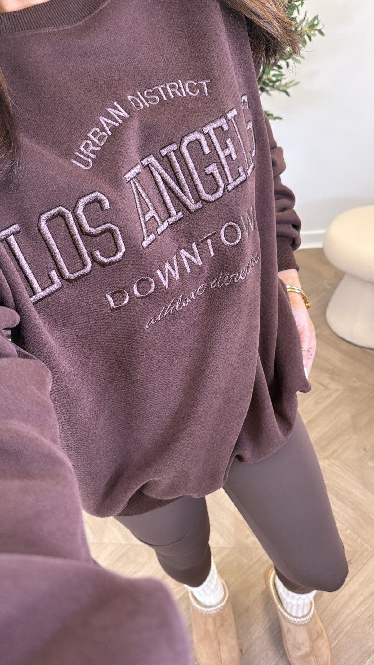 LOS ANGELES brown oversize embroidered jumper