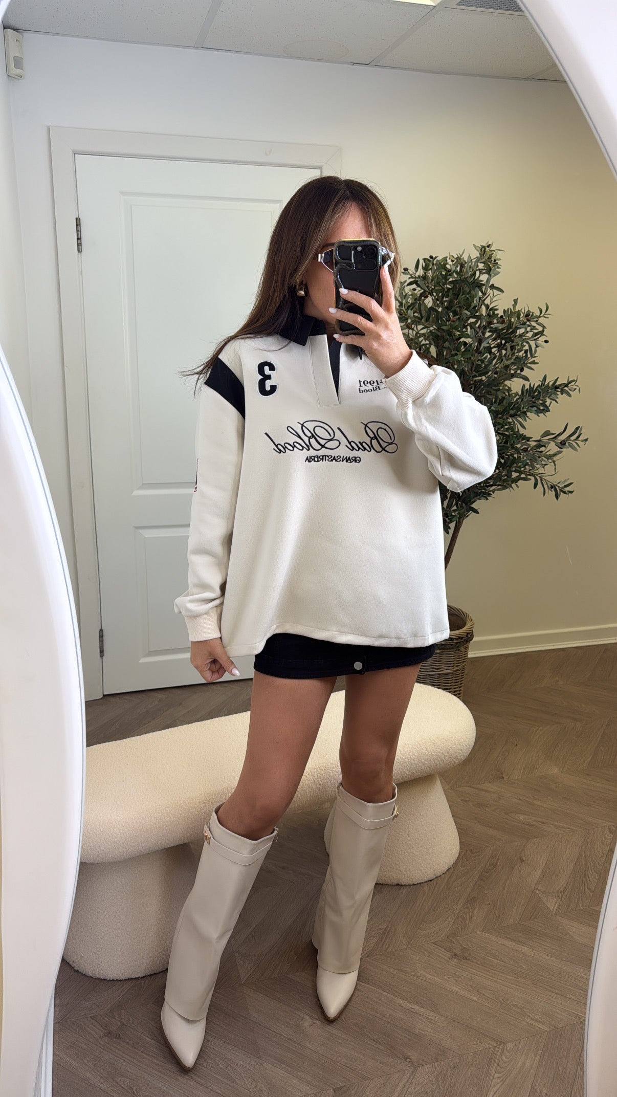 BAD BLOOD cream sports logo oversized sweatshirt