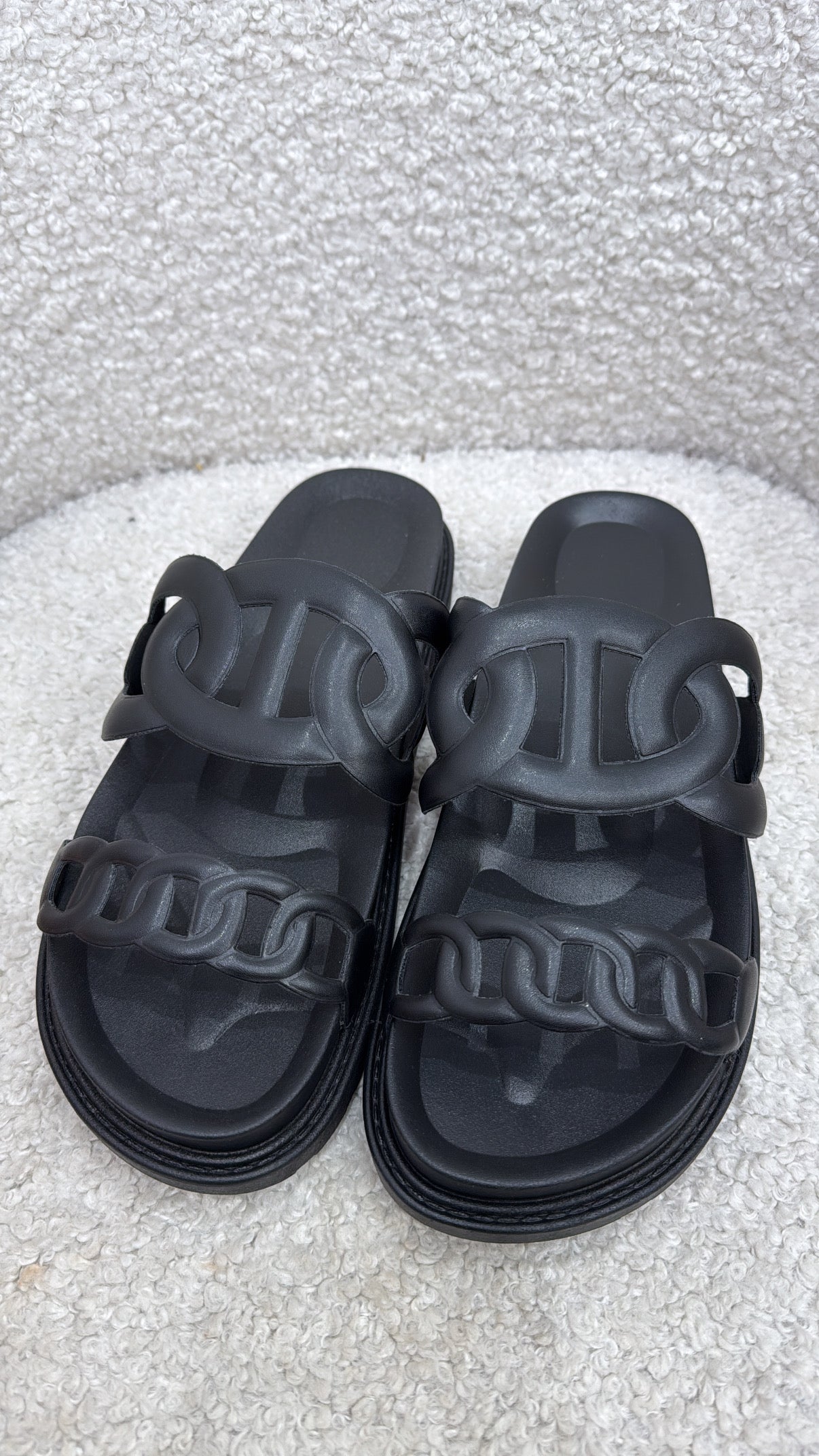 MYA black faux leather chain design sliders