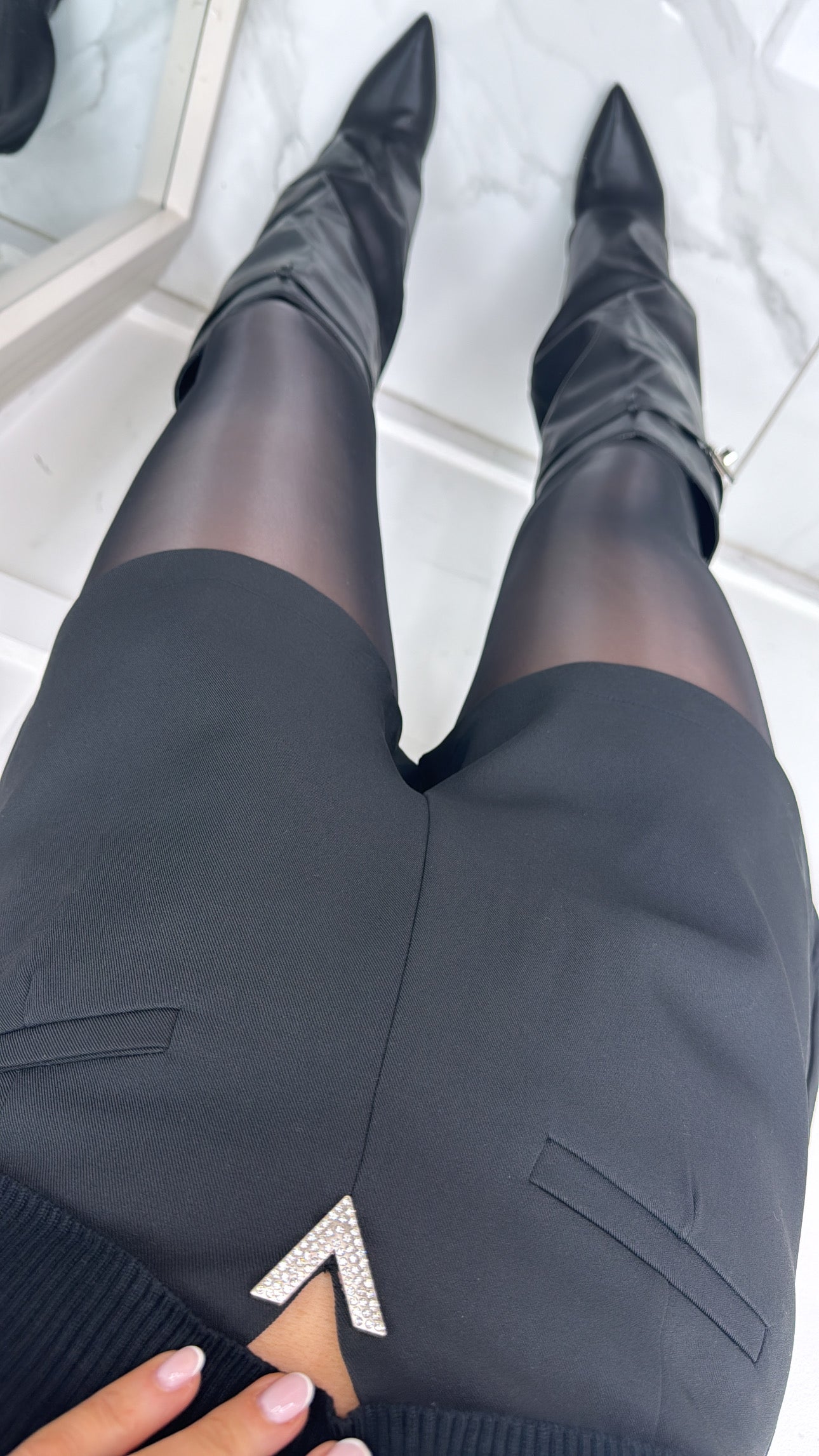 PETRA black tailored shorts with logo detail