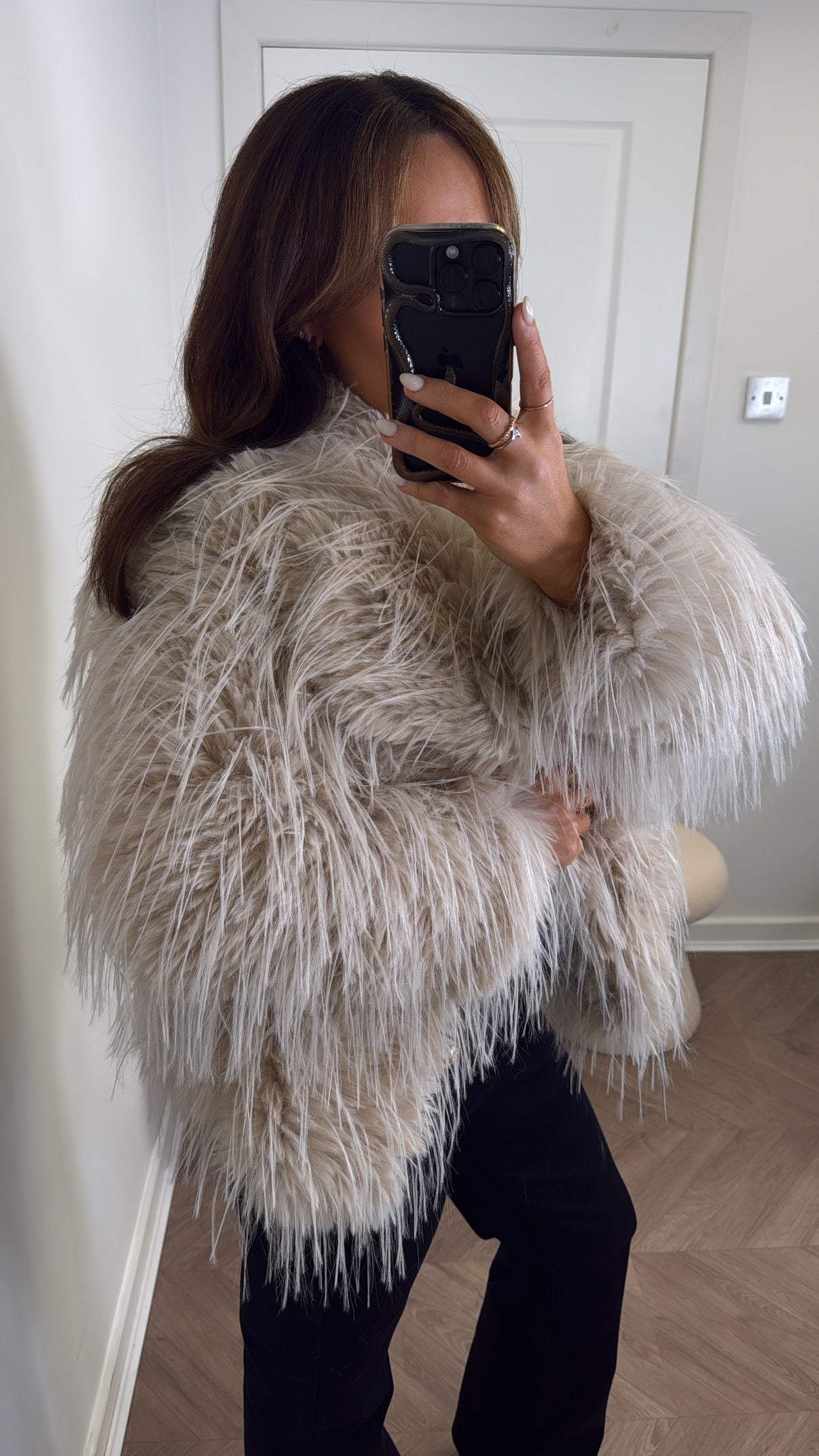 CARRIE beige faux fur jacket