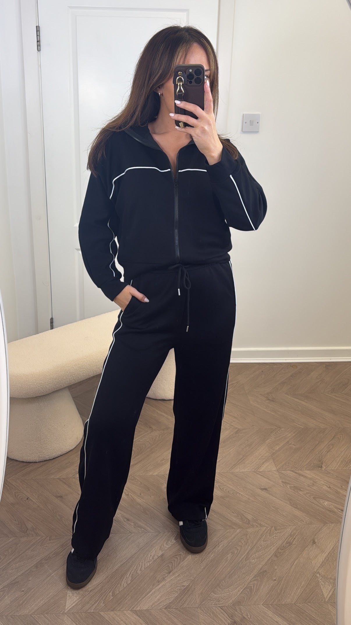 BOBBI black zip up lounge set