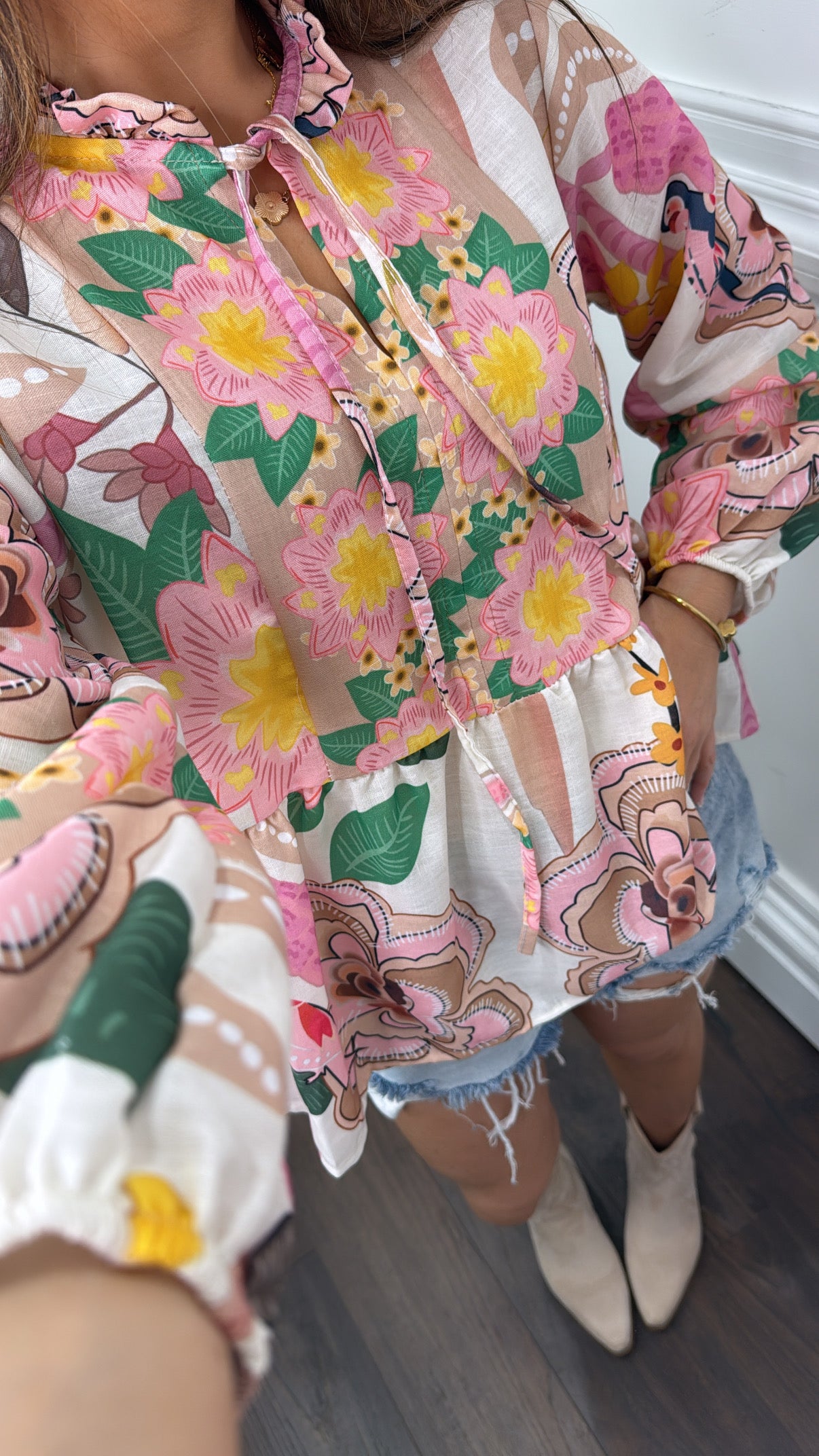 ELODIE beige floral retro blouse