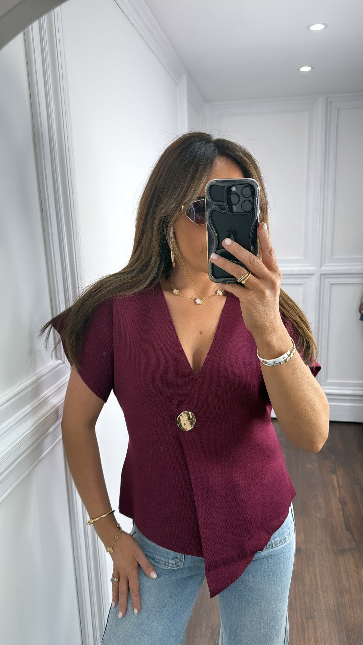 ALICE burgundy gold button top