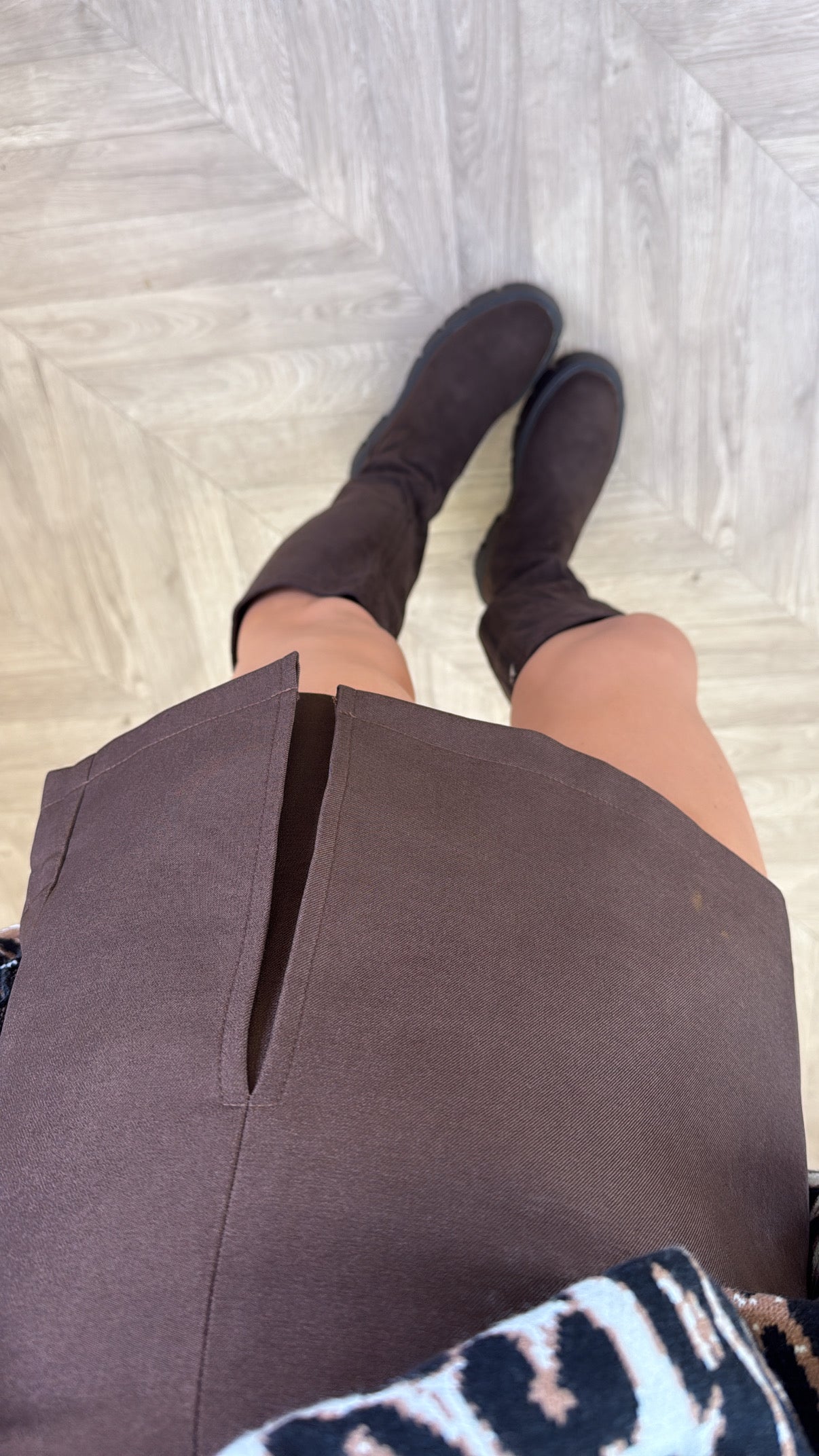MAURA brown split front skort
