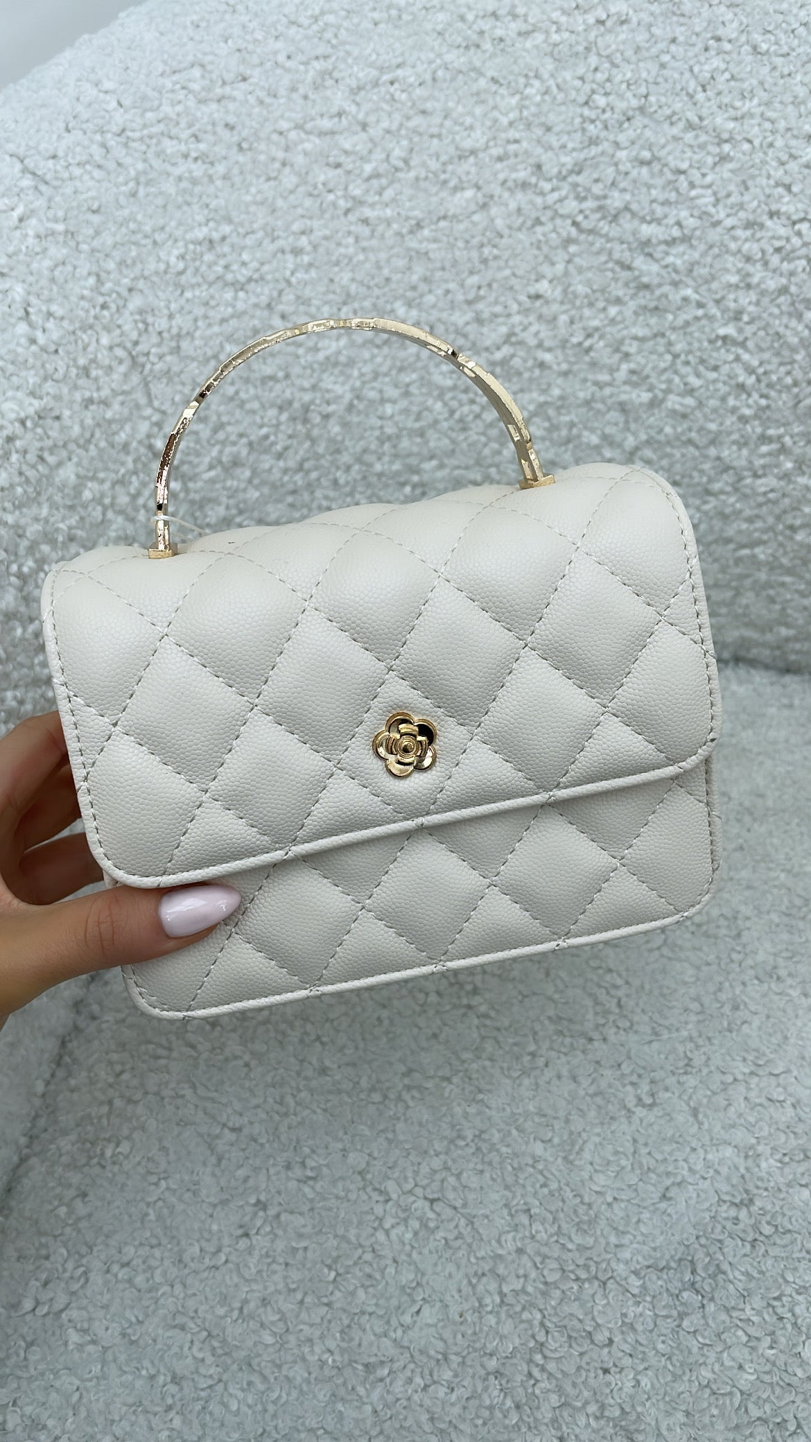 BELLA cream quilted bag with gold handle