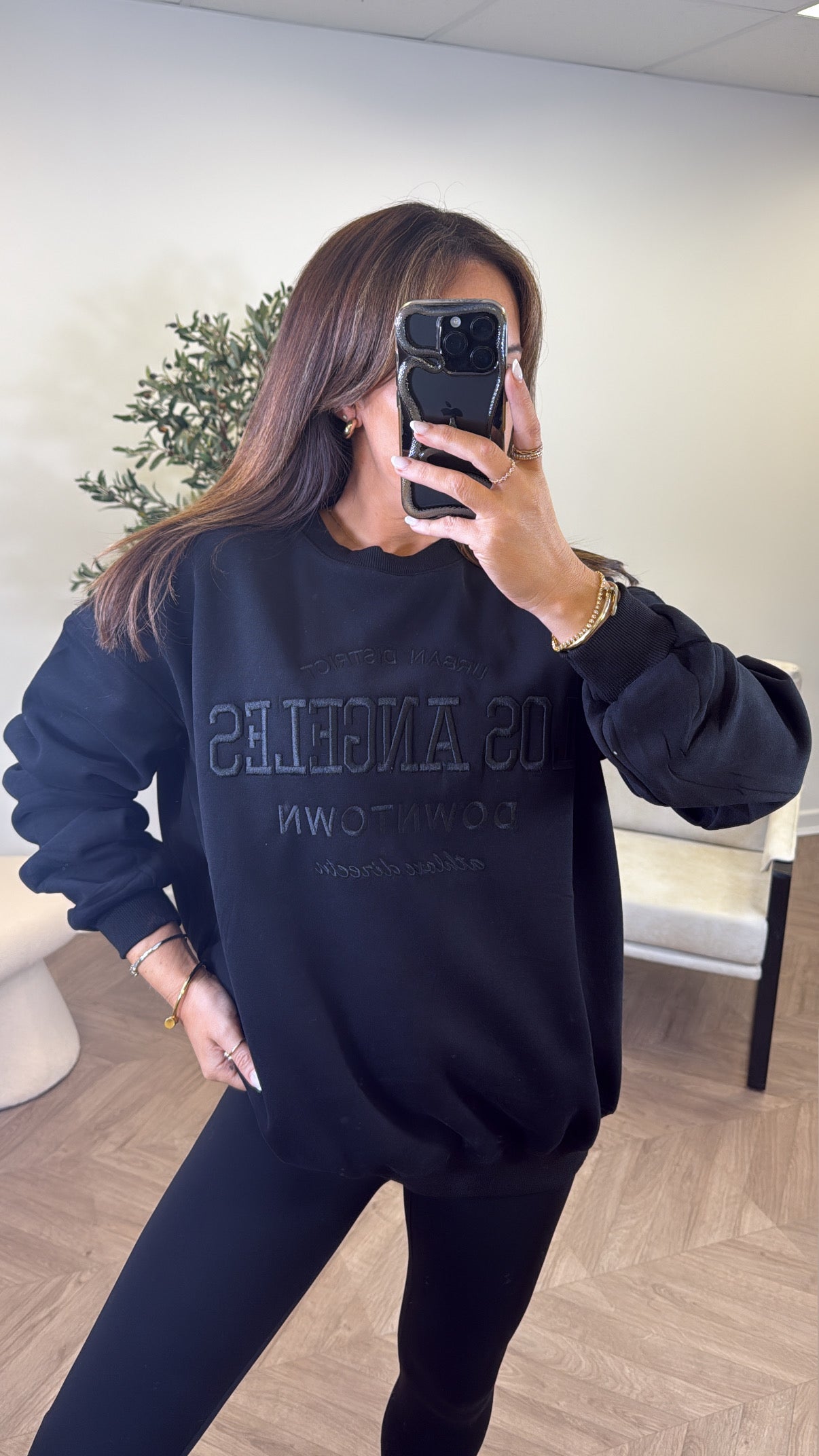 LOS ANGELES black oversize embroidered jumper