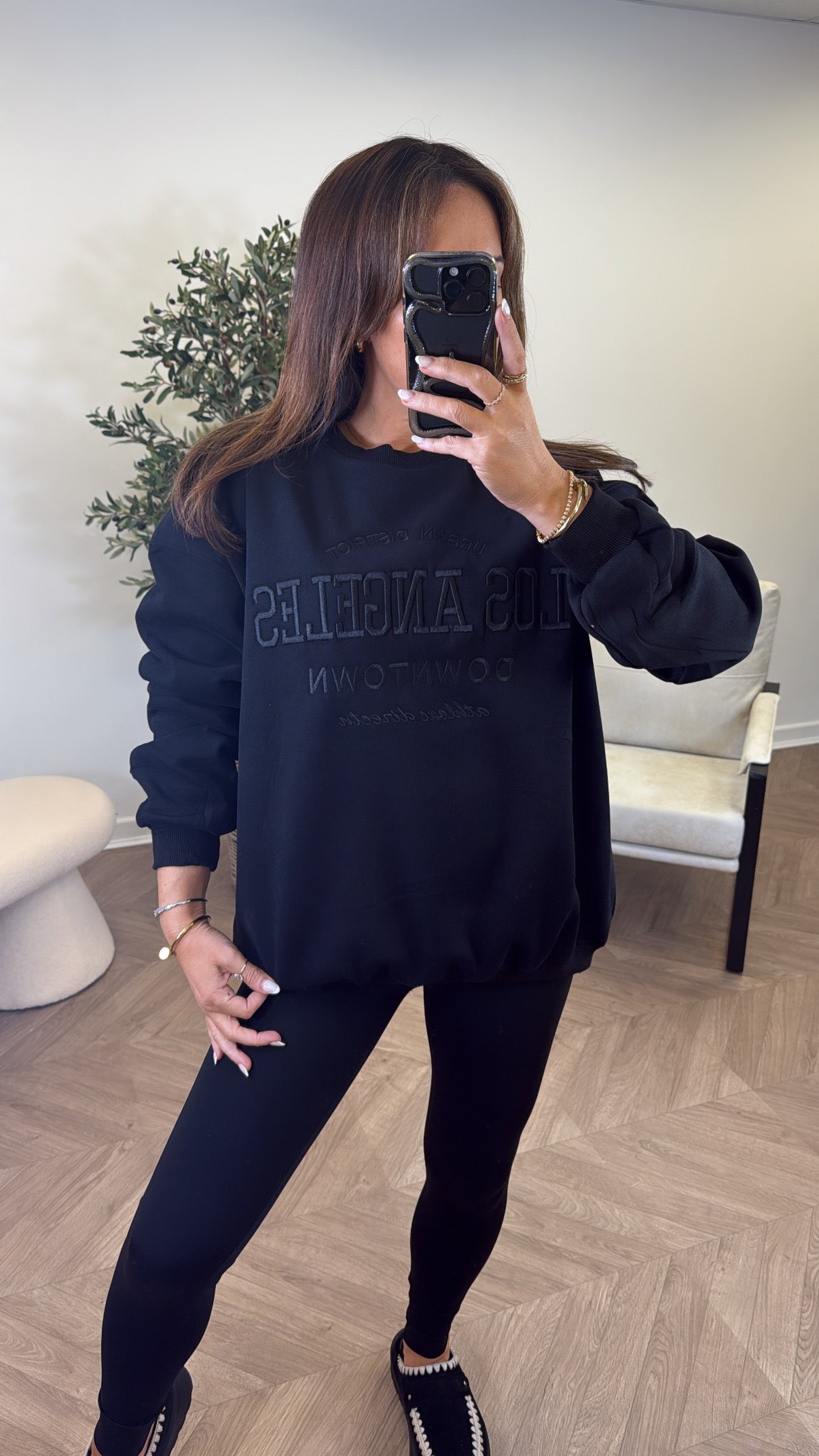 LOS ANGELES black oversize embroidered jumper