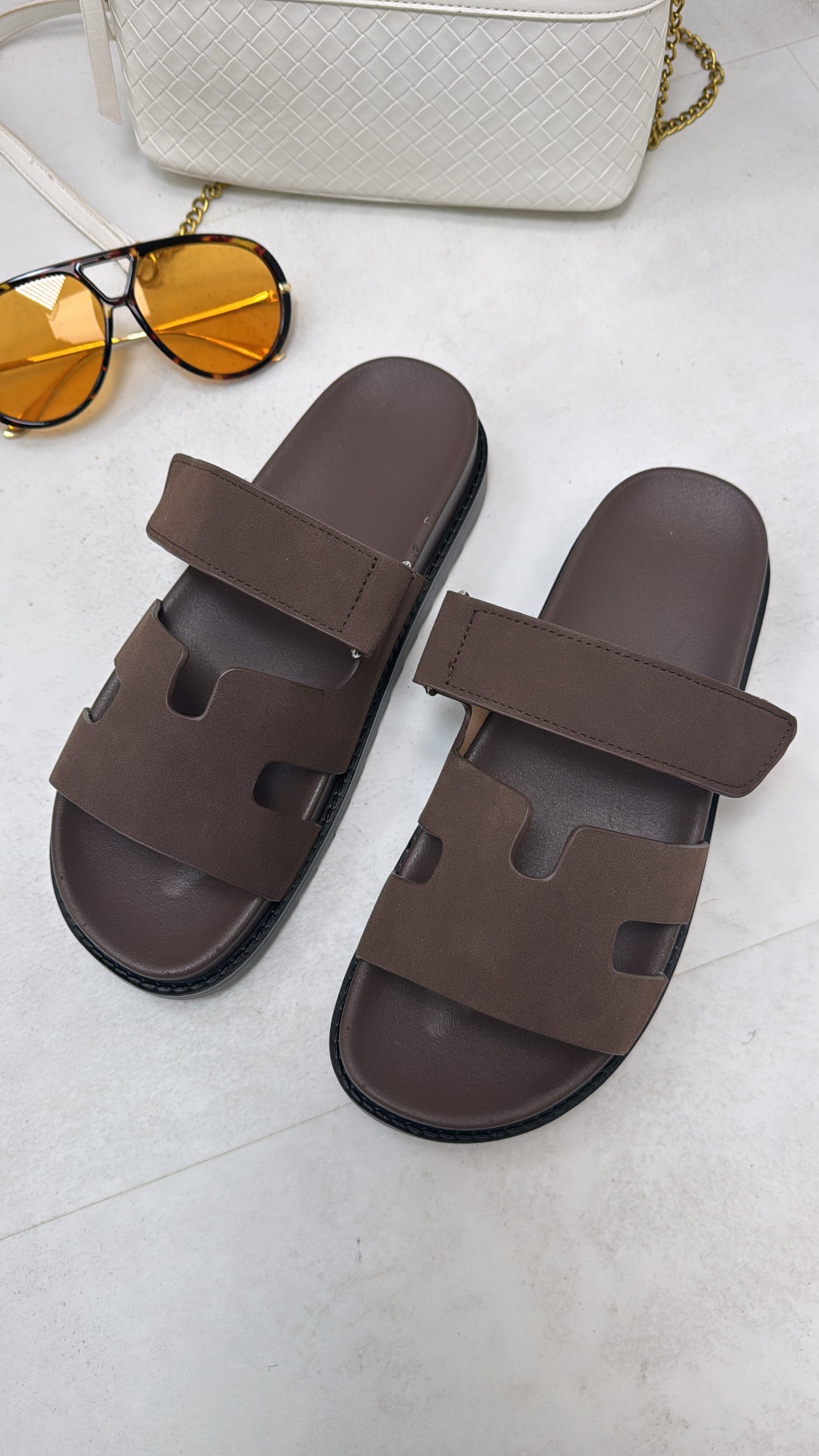 VIVIENNE brown sandals