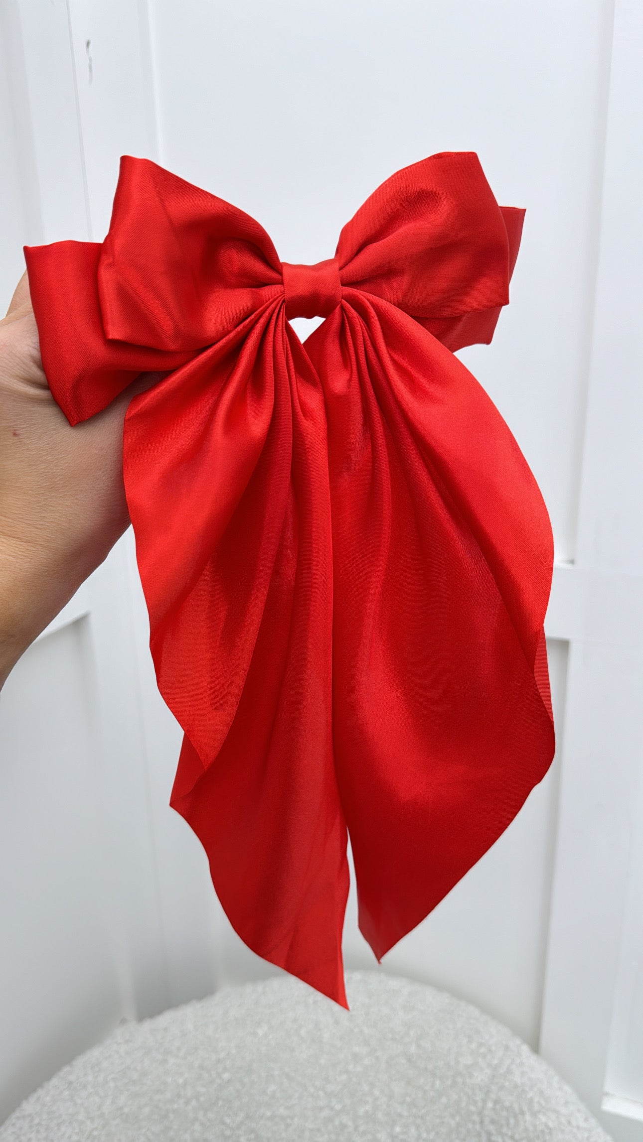 MIA red bow hair clip