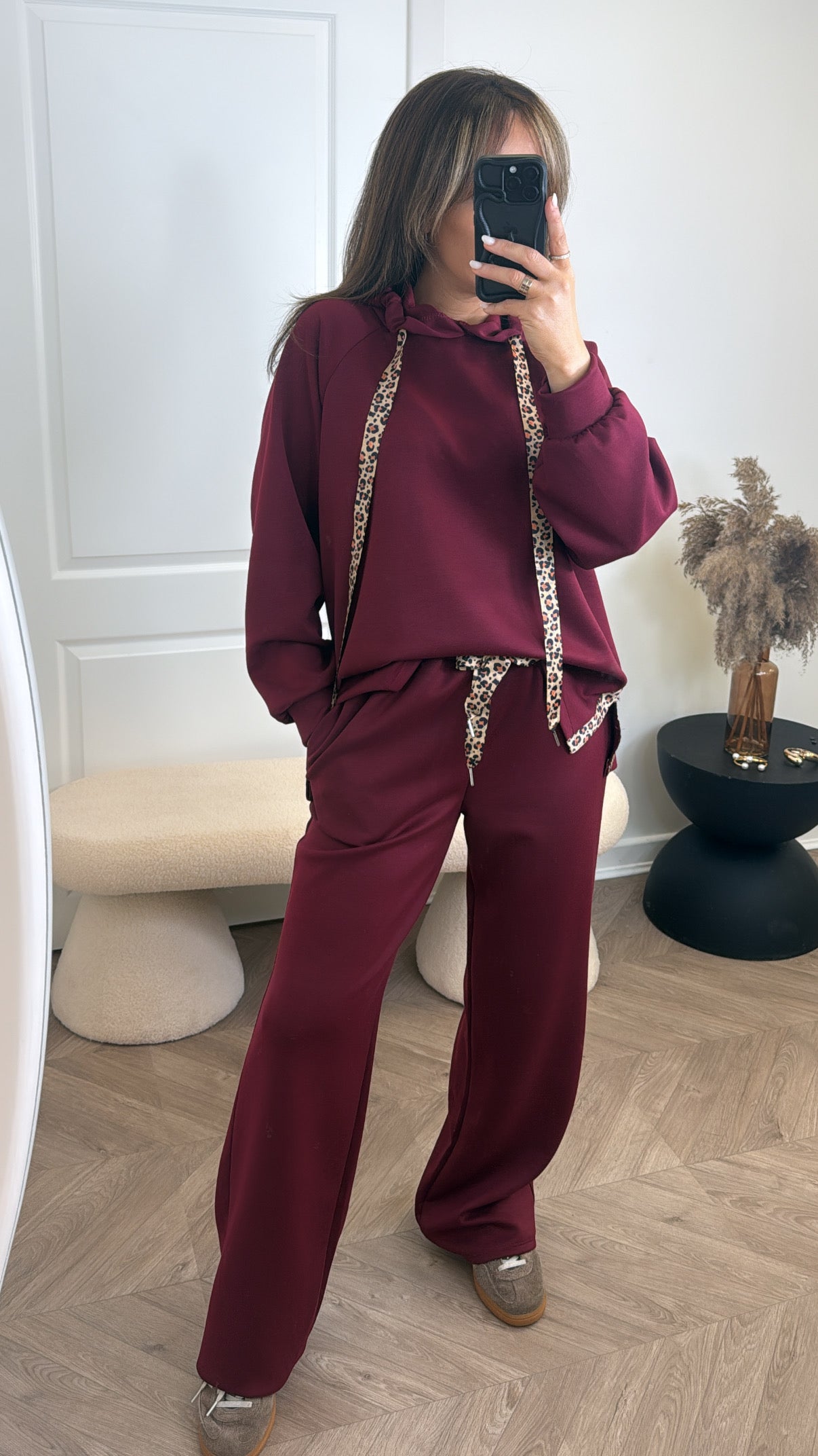 MILA burgundy lounge set with leopard ribbon