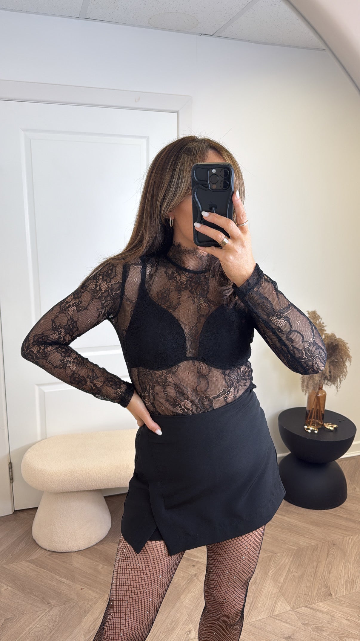 SAMMY black lace long sleeve top
