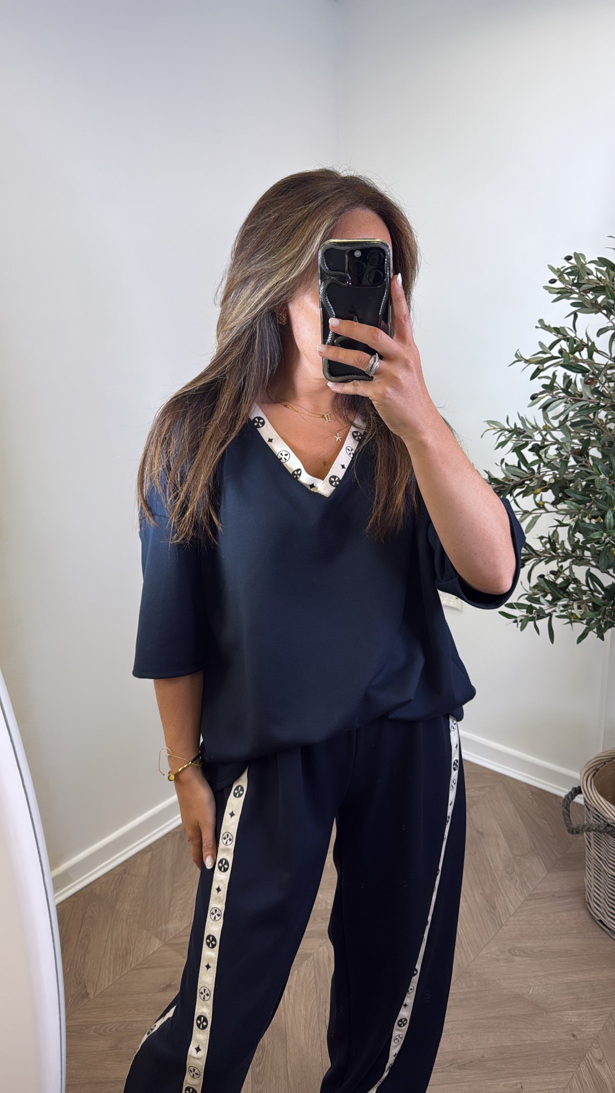 NEVAEH navy v-neck lounge suit