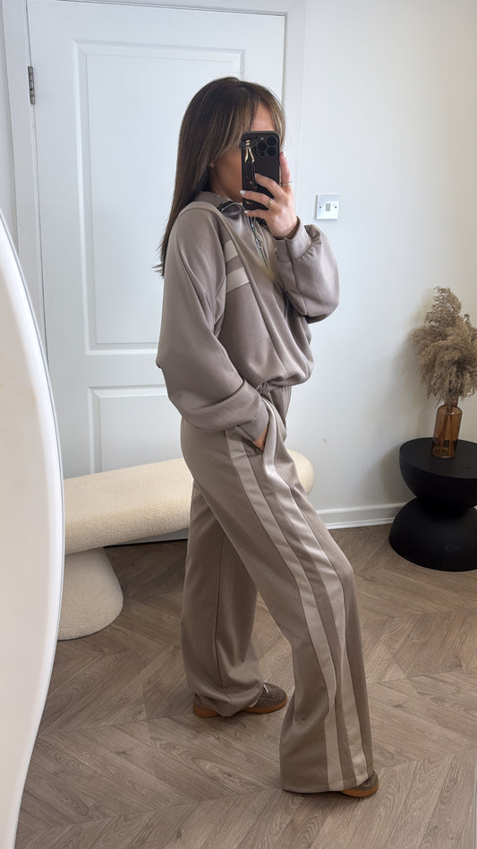 REMI taupe contrast jacket and joggers tracksuit
