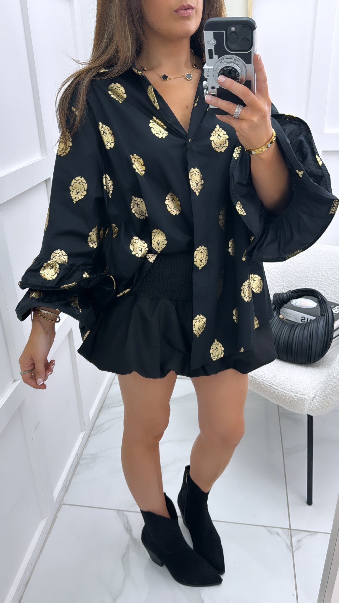 ABBEY black shirt with gold print and extreme sleeves