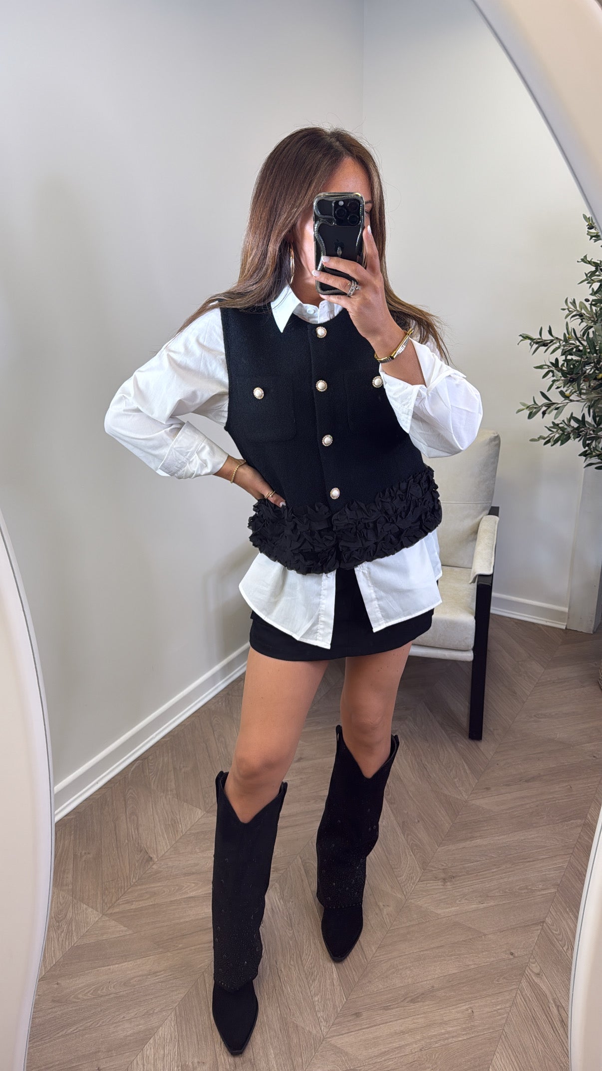 CHARLOTTE black soft waist jacket and white shirt