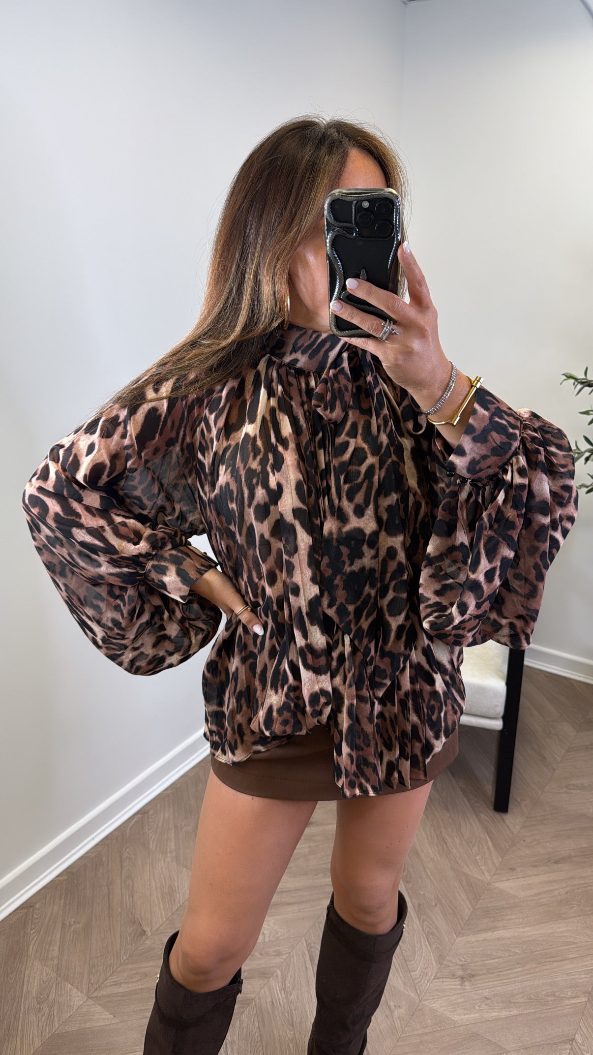SAFFI leopard pussy bow blouse