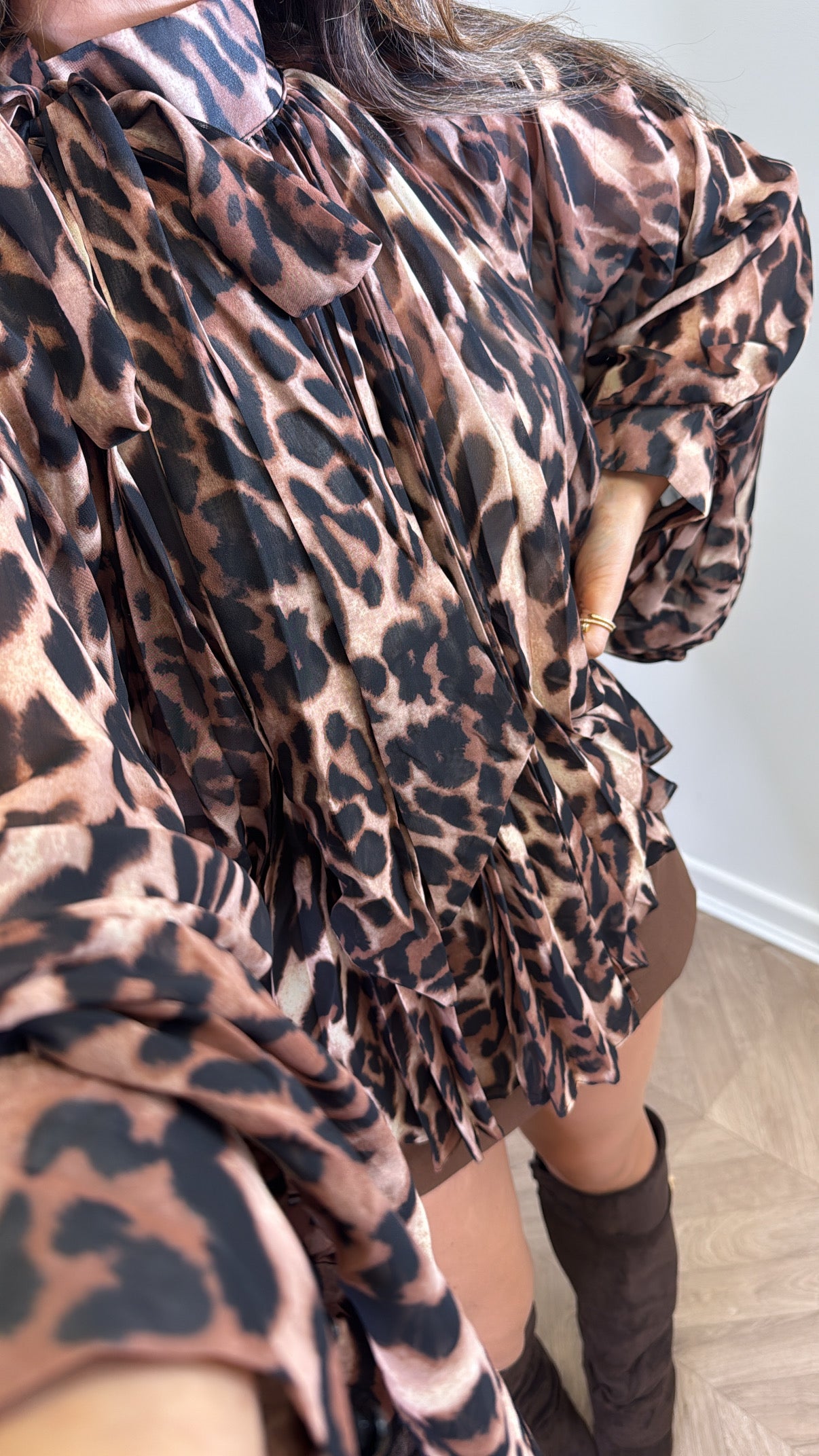 SAFFI leopard pussy bow blouse