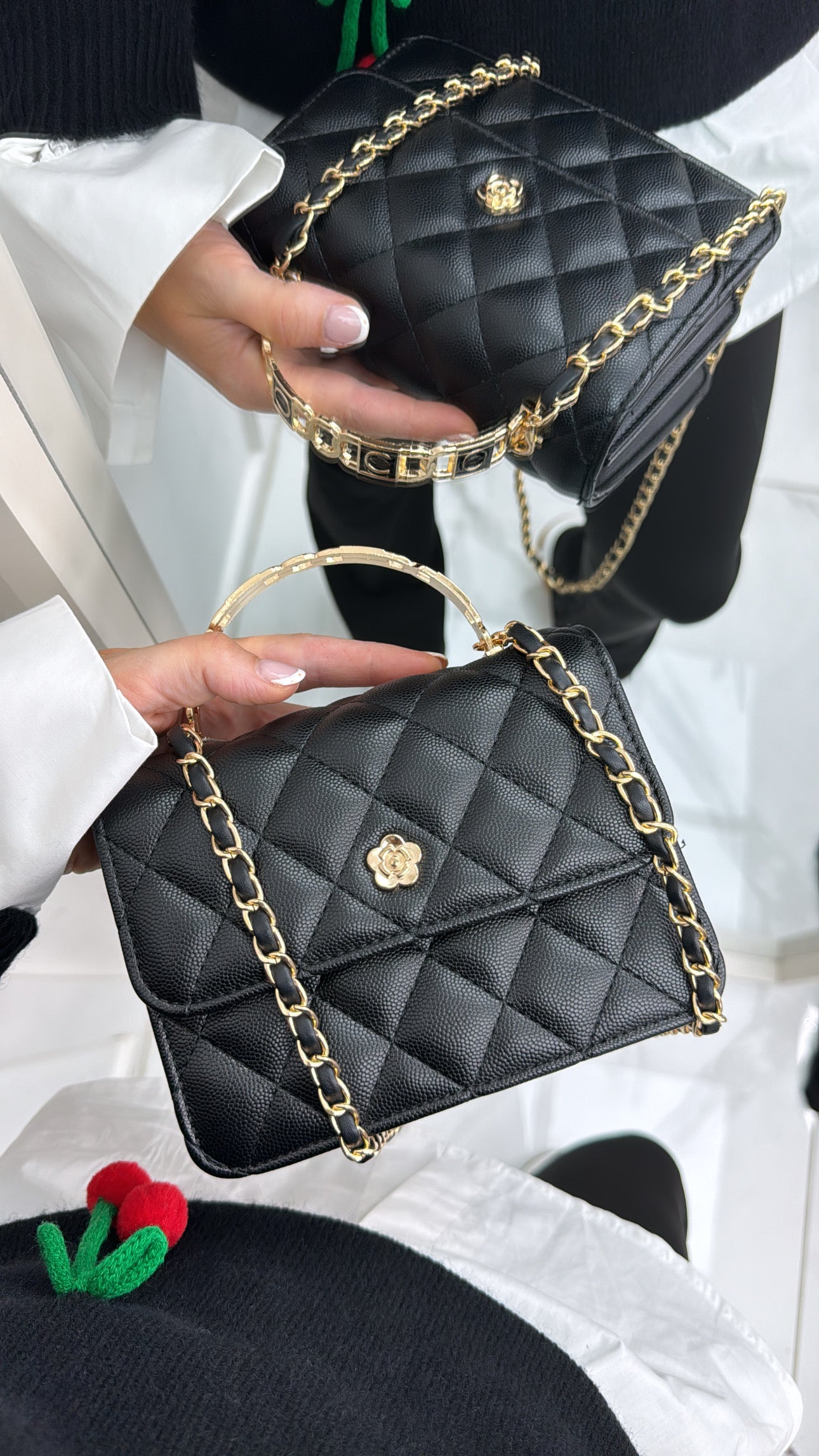 BELLA black quilted bag with gold handle