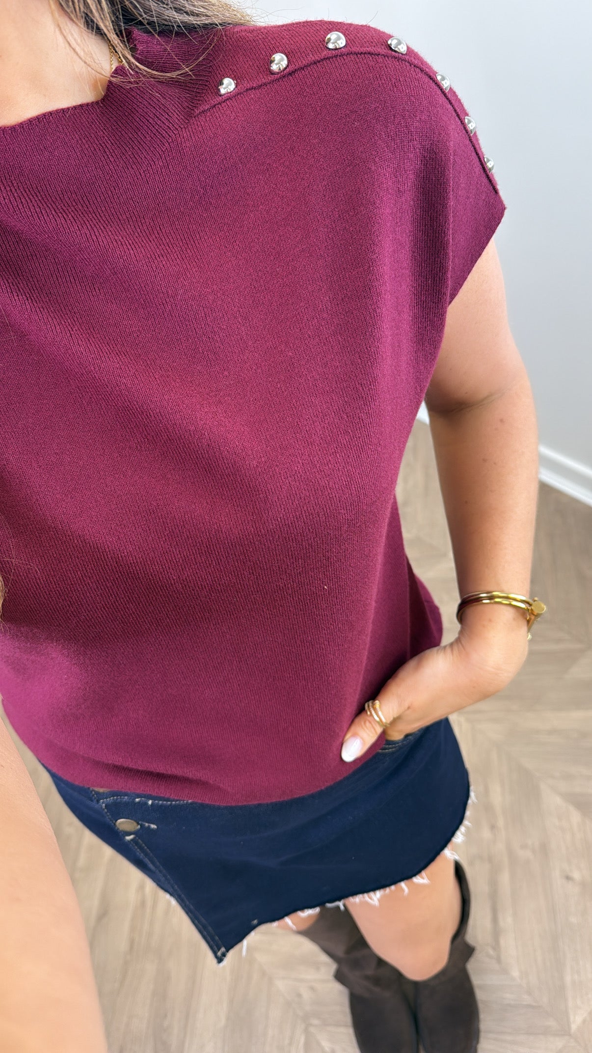 KAYLA burgundy fine knit stud detail top