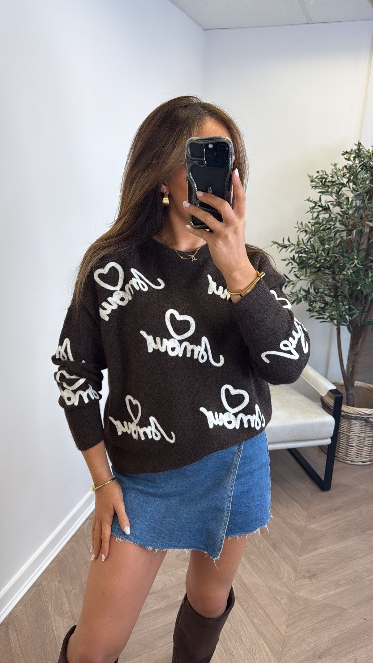 AMOUR brown fluffy jumper with embroidered detail