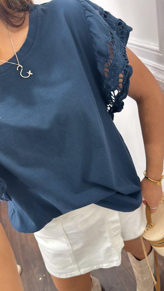 ELISIA navy broderie anglaise tshirt