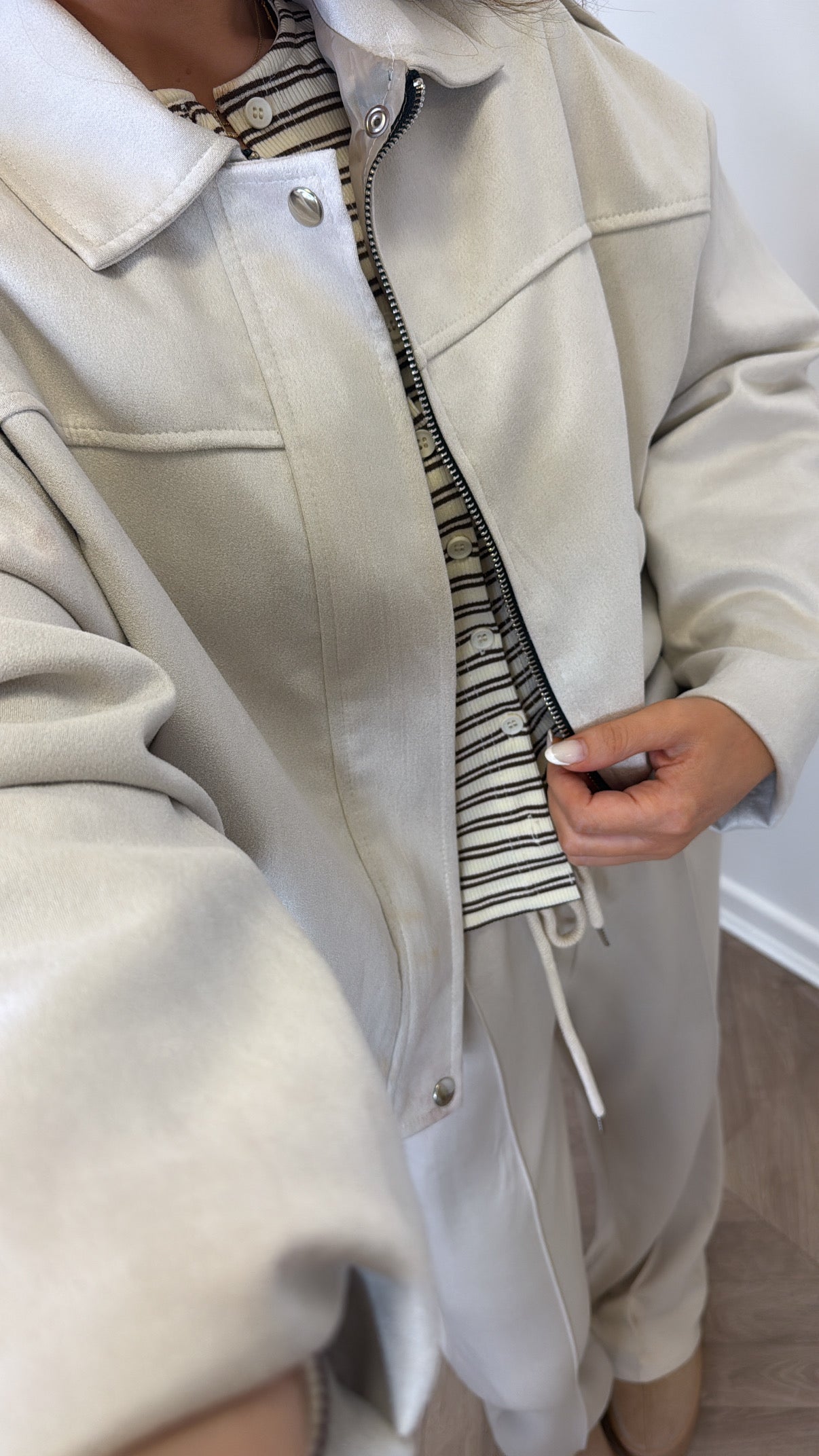 WINNIE cream faux suede jacket