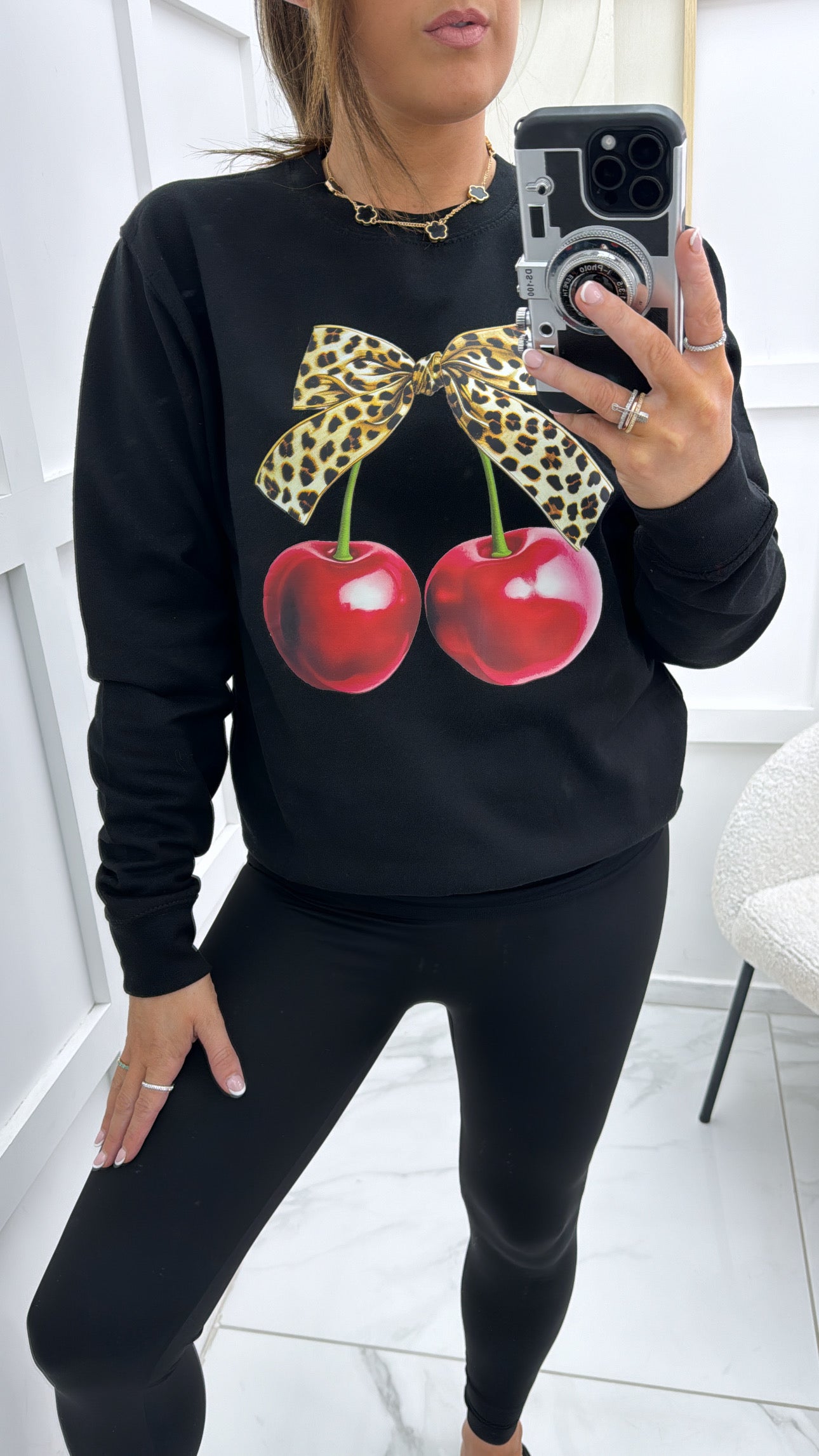 ANNA black leopard cherry sweatshirt