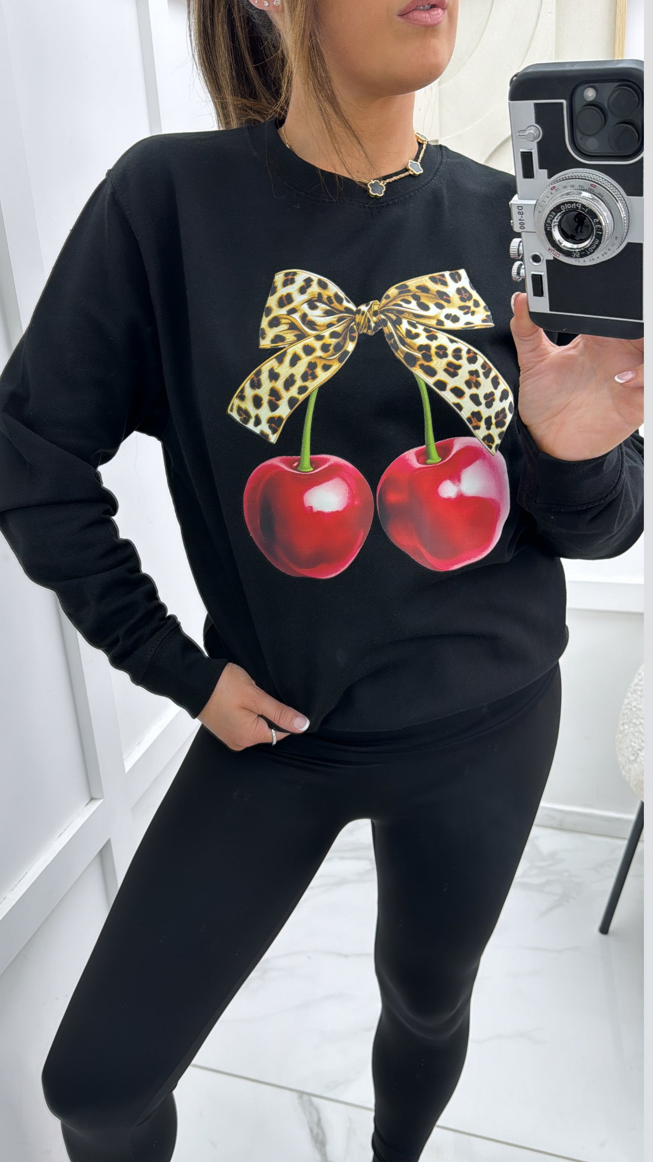 ANNA black leopard cherry sweatshirt