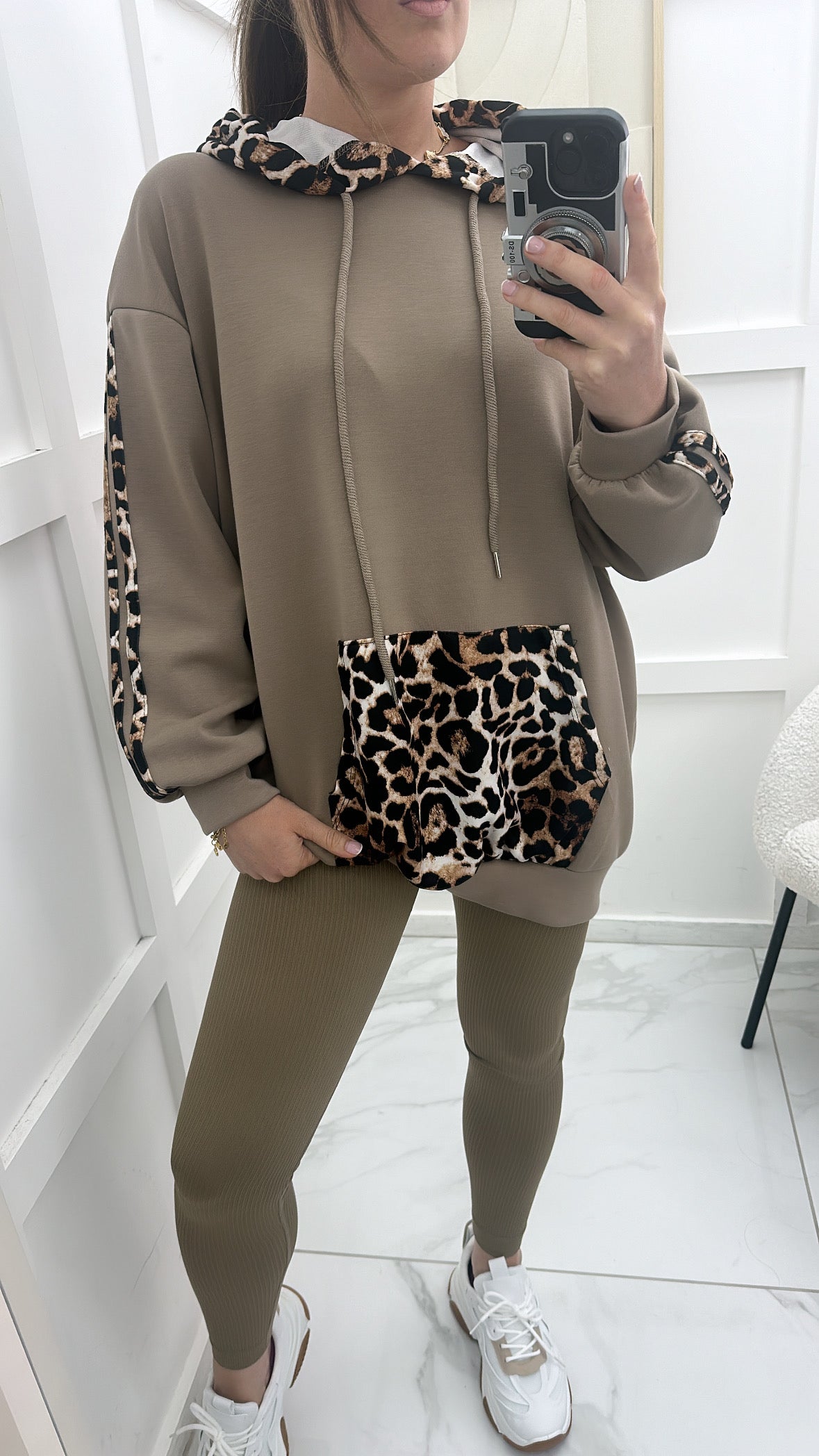 GEORGIA mocha oversized hoody with contrast leopard print